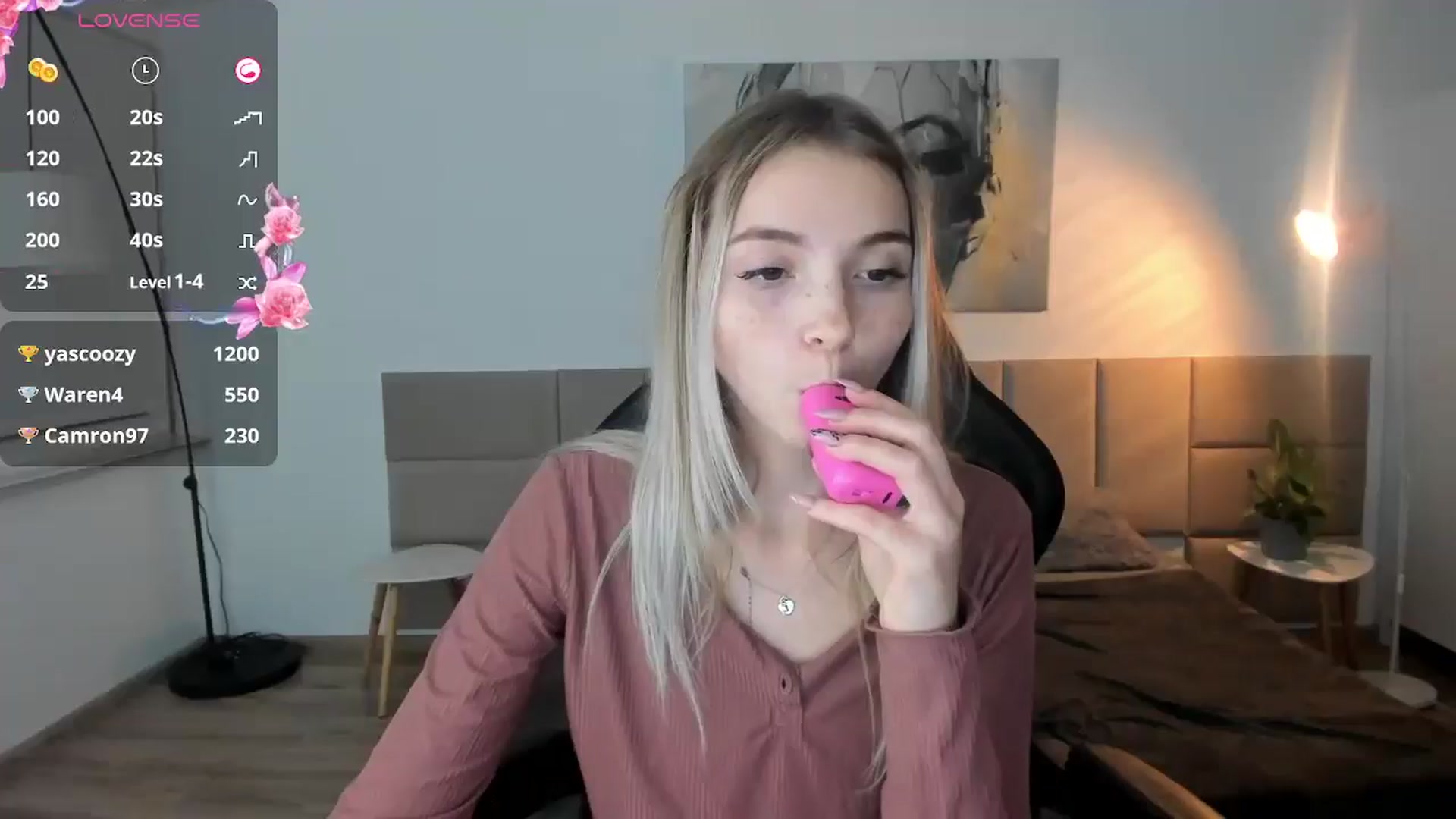 Gallery image thumbnail from Daisyy's myfreecams stream on, 09/30/2024, 18:35 image 3 of 20