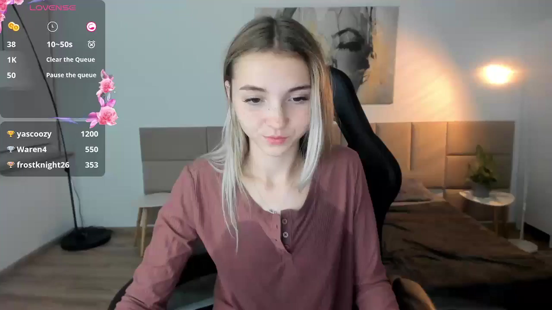 Gallery image thumbnail from Daisyy's myfreecams stream on, 09/30/2024, 19:46 image 1 of 20