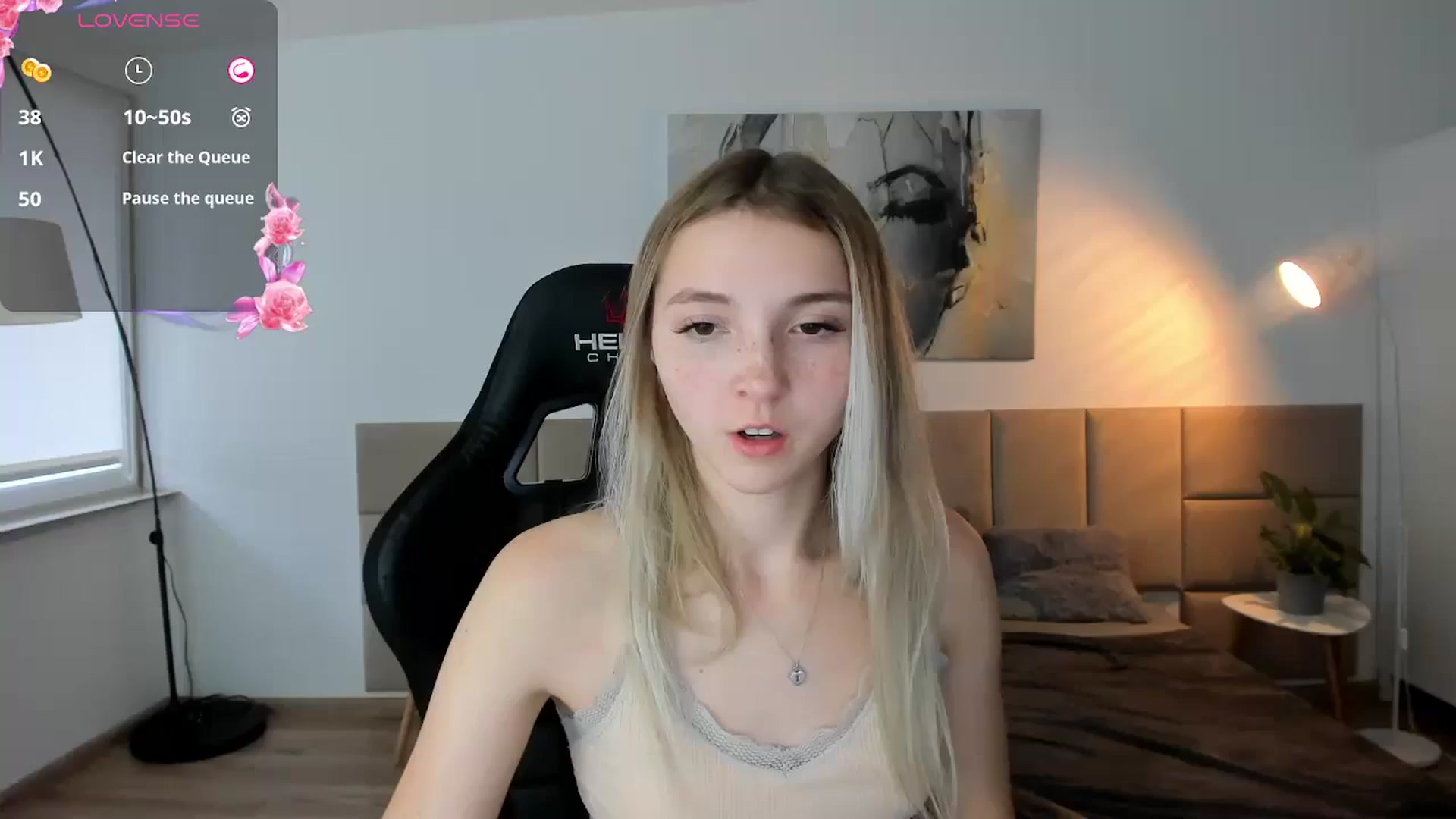 Gallery image thumbnail from Daisyy's myfreecams stream on, 10/01/2024, 15:58 image 14 of 20