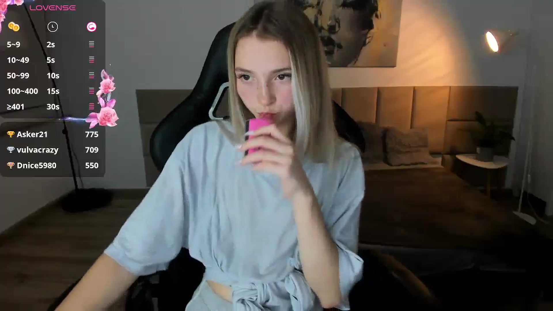 Gallery image thumbnail from Daisyy's myfreecams stream on, 10/04/2024, 17:03 image 6 of 20