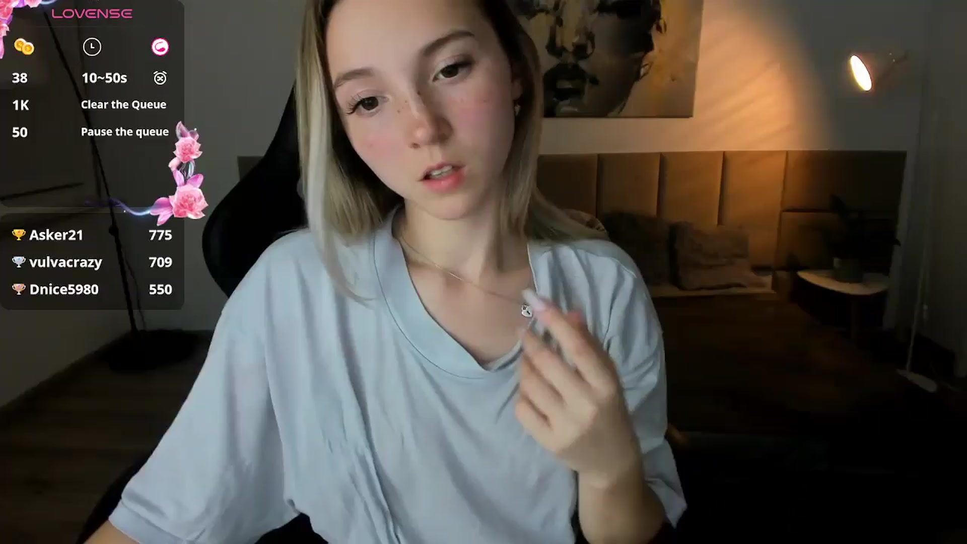 Gallery image thumbnail from Daisyy's myfreecams stream on, 10/04/2024, 17:03 image 4 of 20