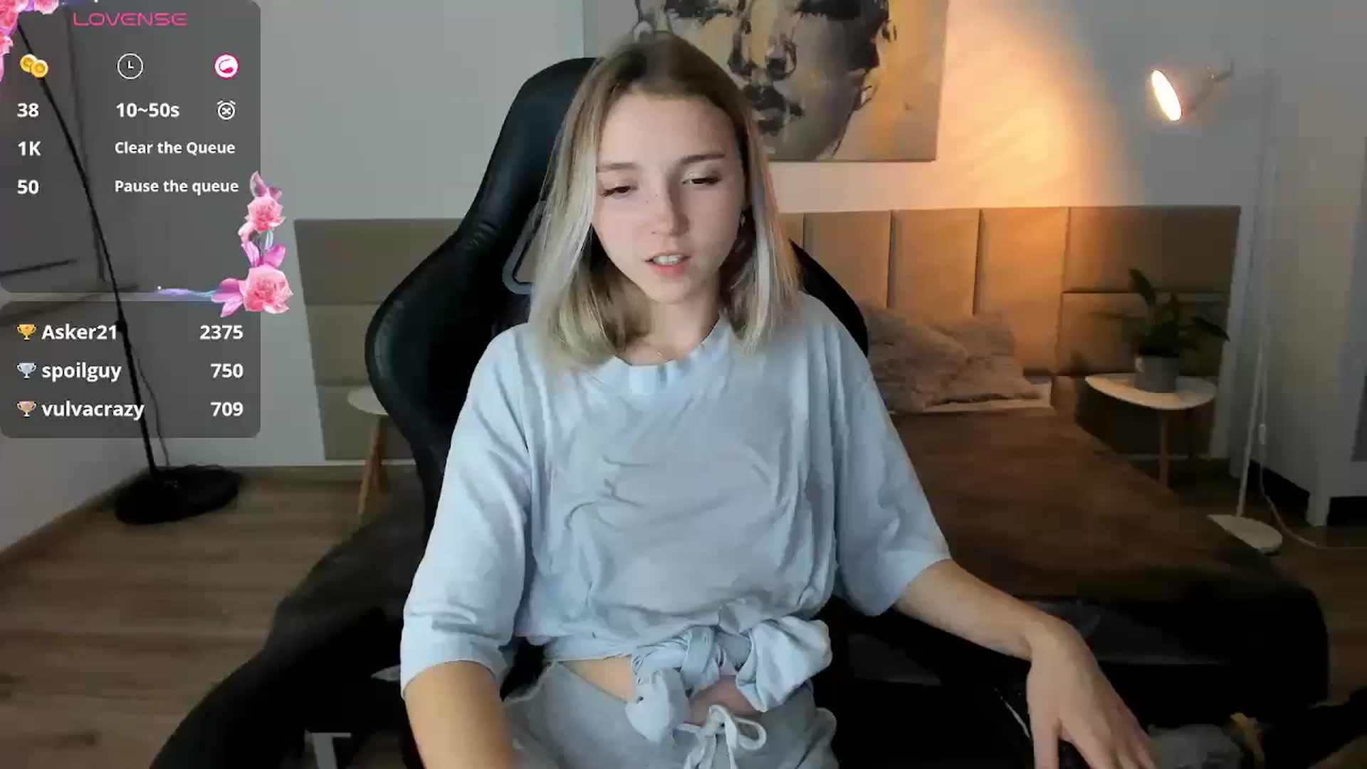 Gallery image thumbnail from Daisyy's myfreecams stream on, 10/04/2024, 19:31 image 7 of 20