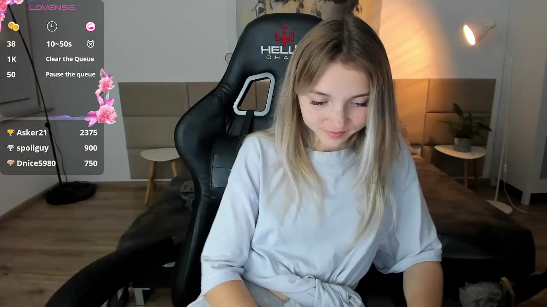 Gallery image thumbnail from Daisyy's myfreecams stream on, 10/04/2024, 20:53 image 13 of 20