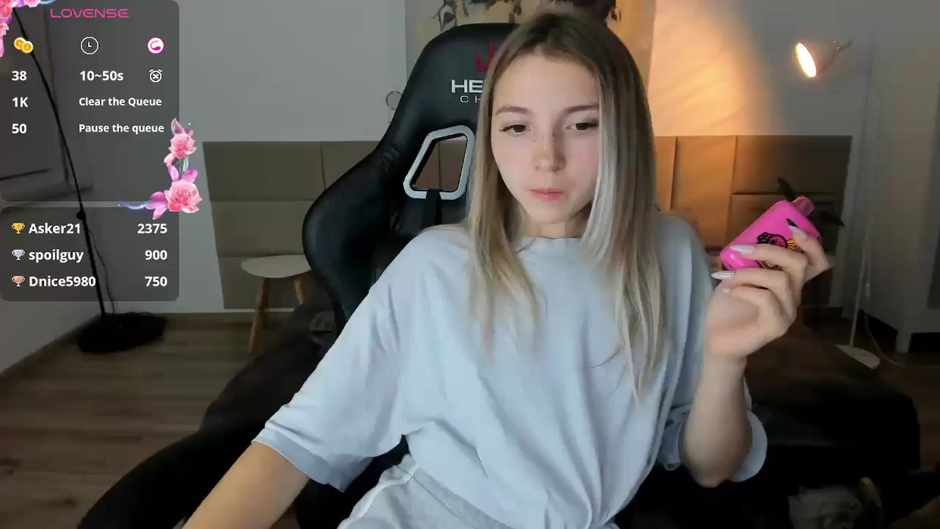 Gallery image thumbnail from Daisyy's myfreecams stream on, 10/04/2024, 20:53 image 10 of 20