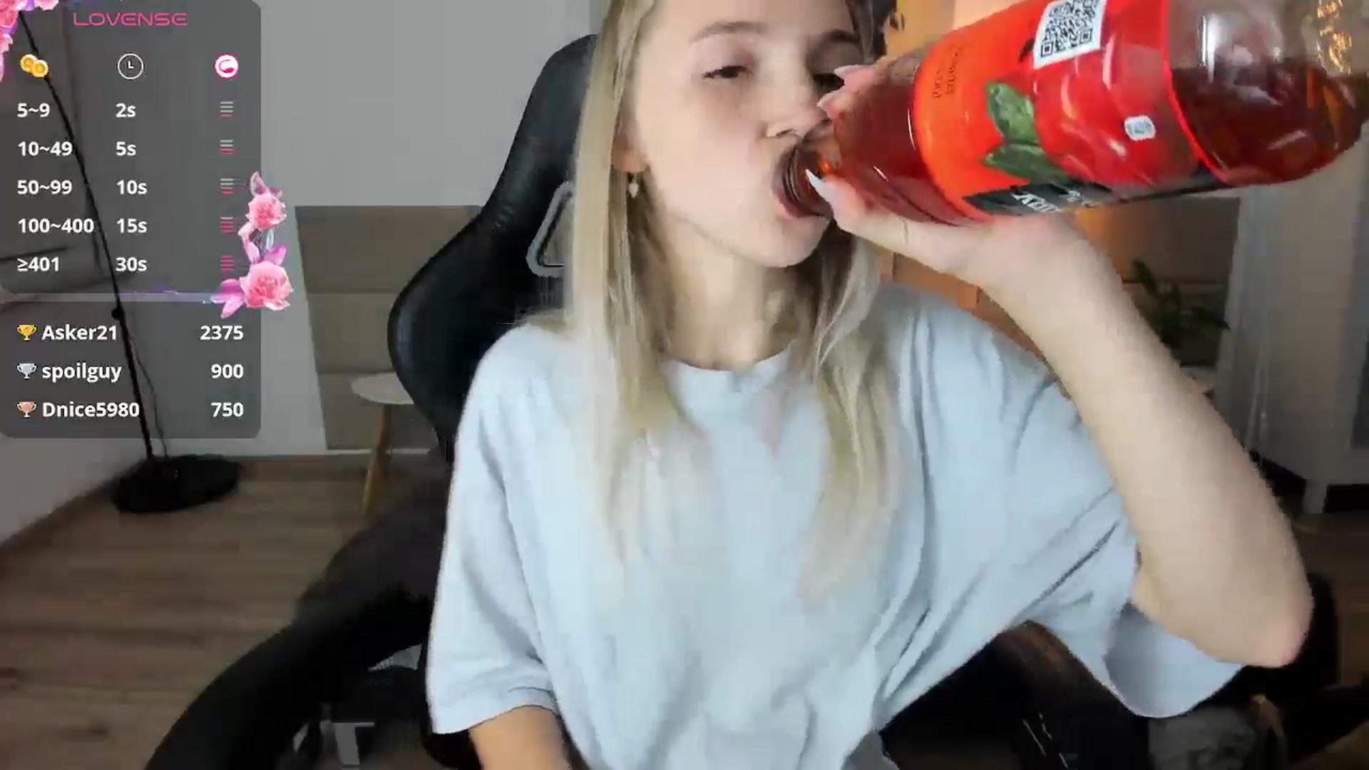 Gallery image thumbnail from Daisyy's myfreecams stream on, 10/04/2024, 20:53 image 6 of 20
