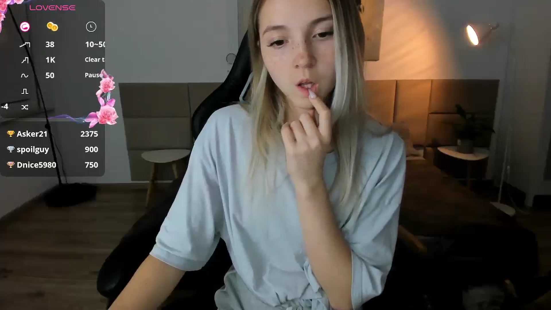 Gallery image thumbnail from Daisyy's myfreecams stream on, 10/04/2024, 20:53 image 4 of 20
