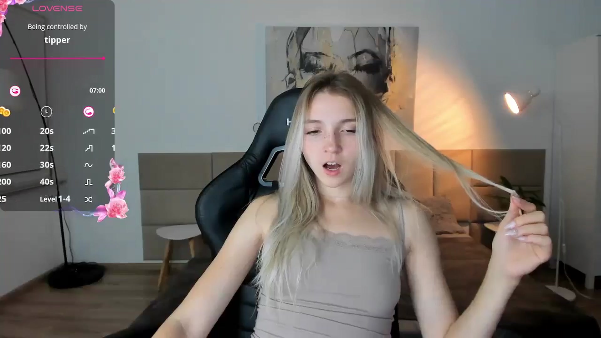 Gallery image thumbnail from Daisyy's myfreecams stream on, 10/04/2024, 22:06 image 4 of 20