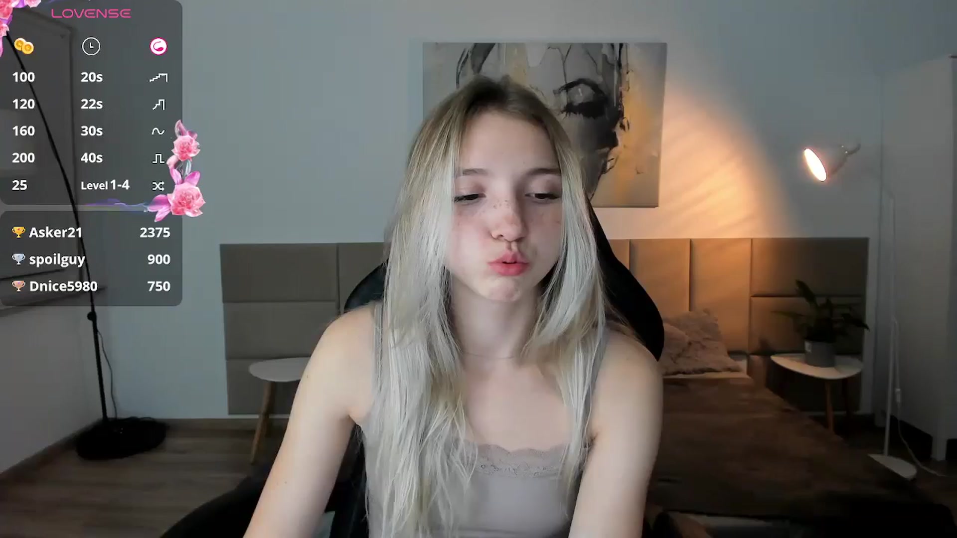Gallery image thumbnail from Daisyy's myfreecams stream on, 10/04/2024, 22:06 image 8 of 20