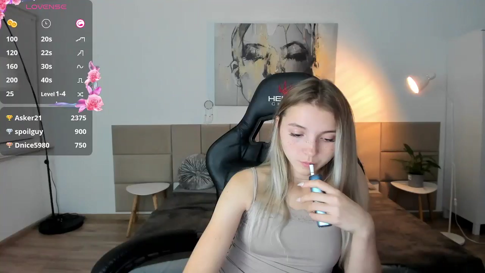 Gallery image thumbnail from Daisyy's myfreecams stream on, 10/04/2024, 22:06 image 17 of 20