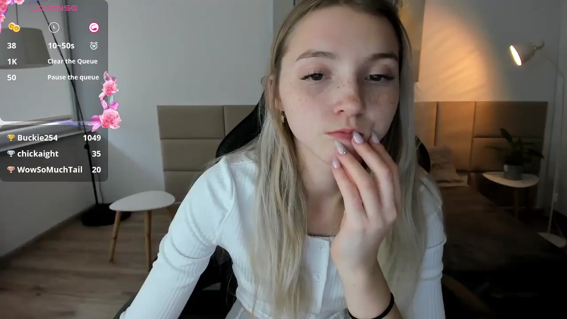 Gallery image thumbnail from Daisyy's myfreecams stream on, 10/05/2024, 14:17 image 4 of 20