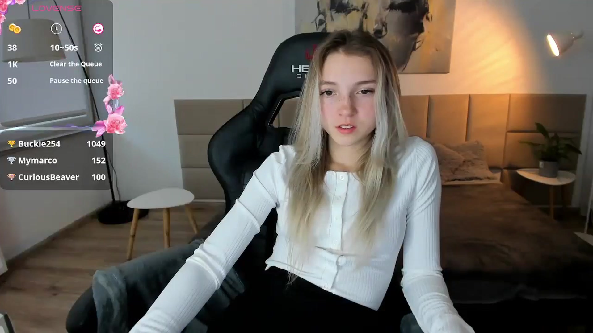 Gallery image thumbnail from Daisyy's myfreecams stream on, 10/05/2024, 15:25 image 12 of 20