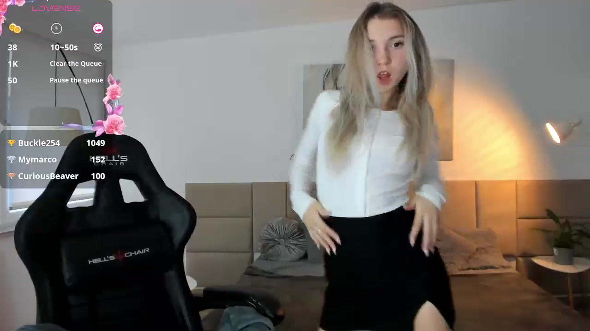 Gallery image thumbnail from Daisyy's myfreecams stream on, 10/05/2024, 15:25 image 16 of 20