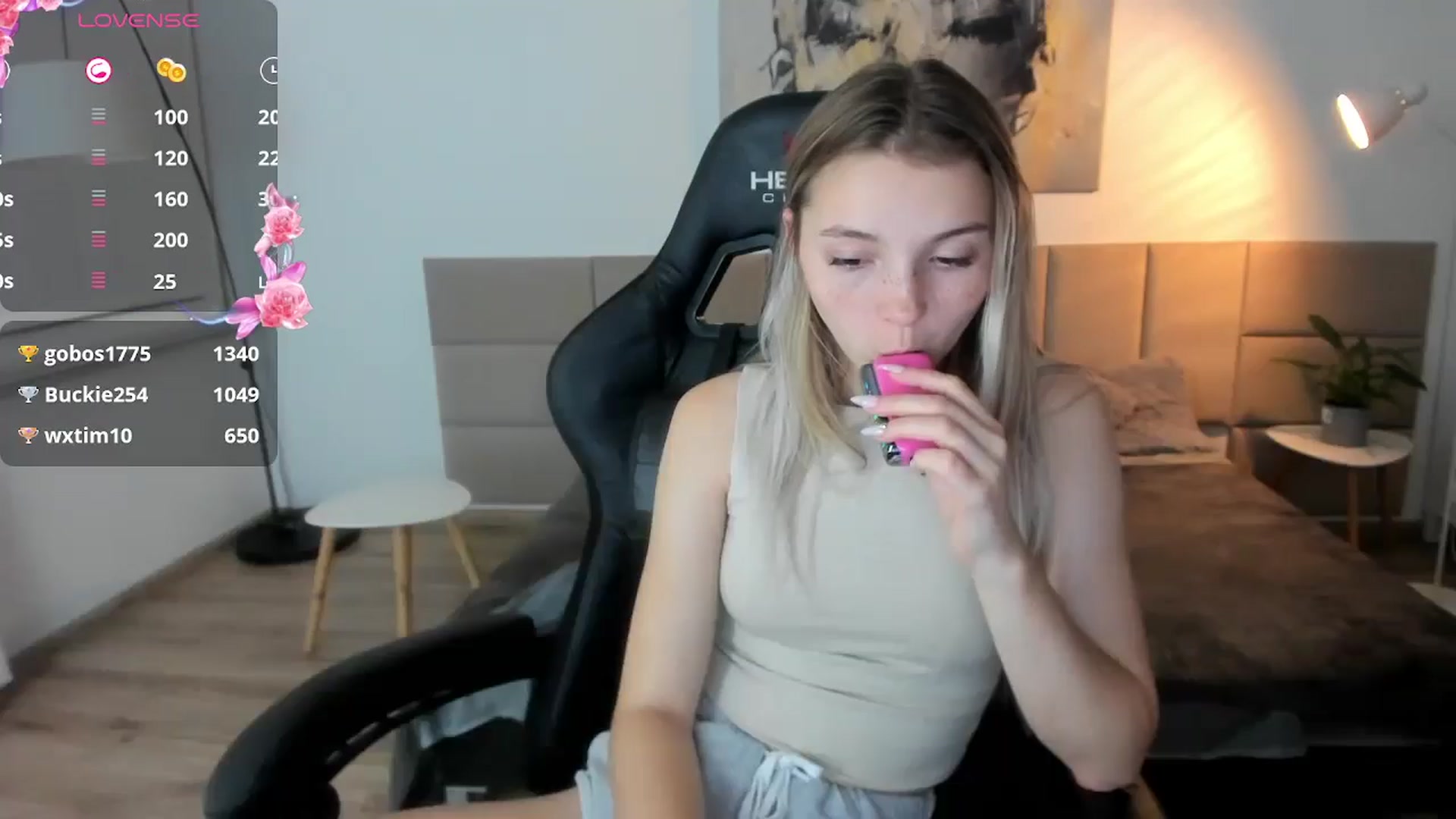 Gallery image thumbnail from Daisyy's myfreecams stream on, 10/05/2024, 19:24 image 9 of 20