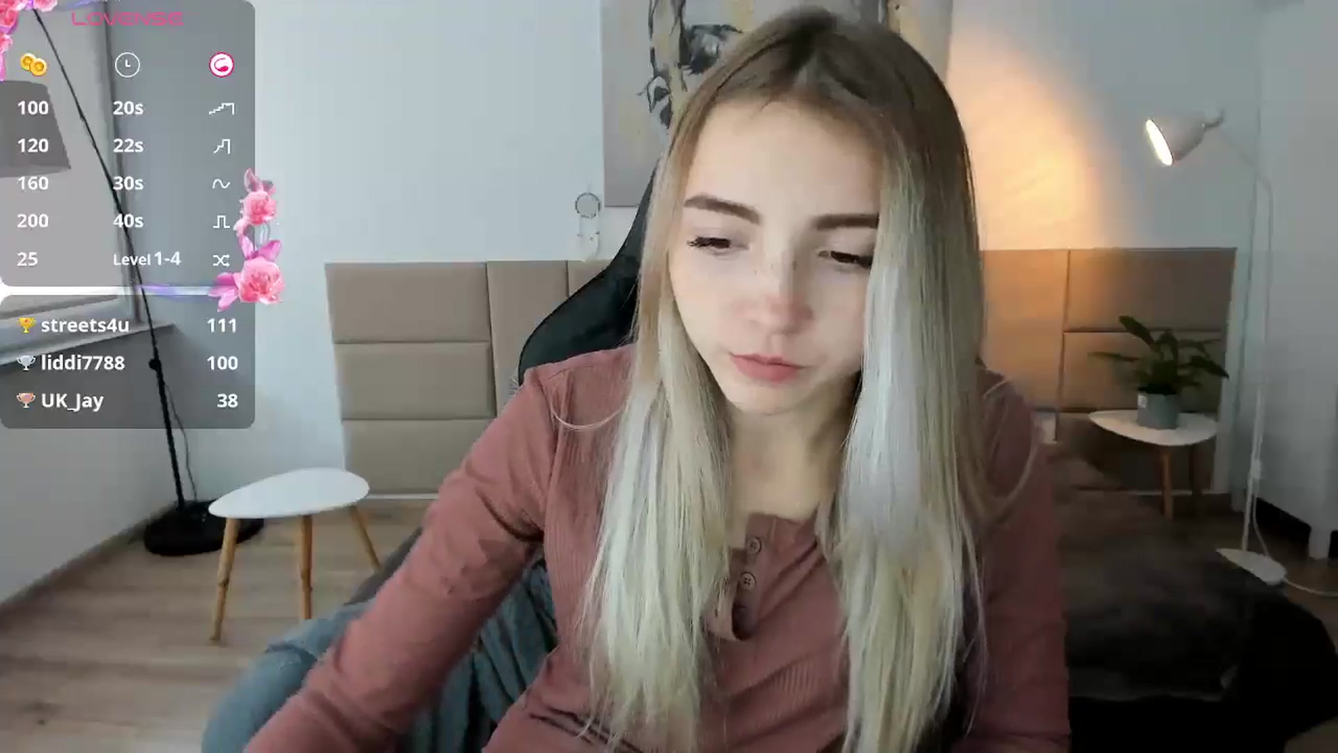 Gallery image thumbnail from Daisyy's myfreecams stream on, 10/06/2024, 13:29 image 2 of 20
