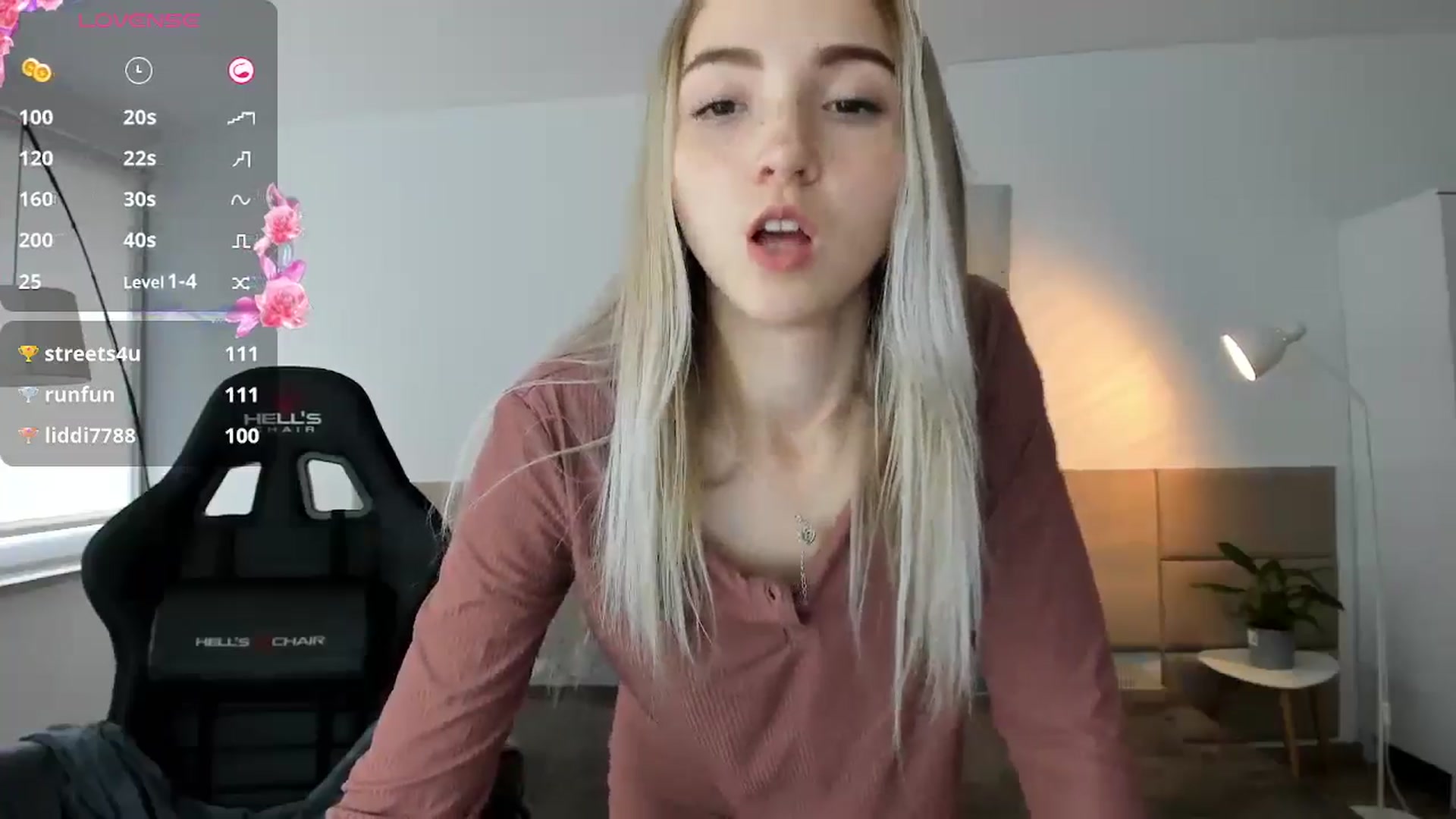 Gallery image thumbnail from Daisyy's myfreecams stream on, 10/06/2024, 13:29 image 13 of 20