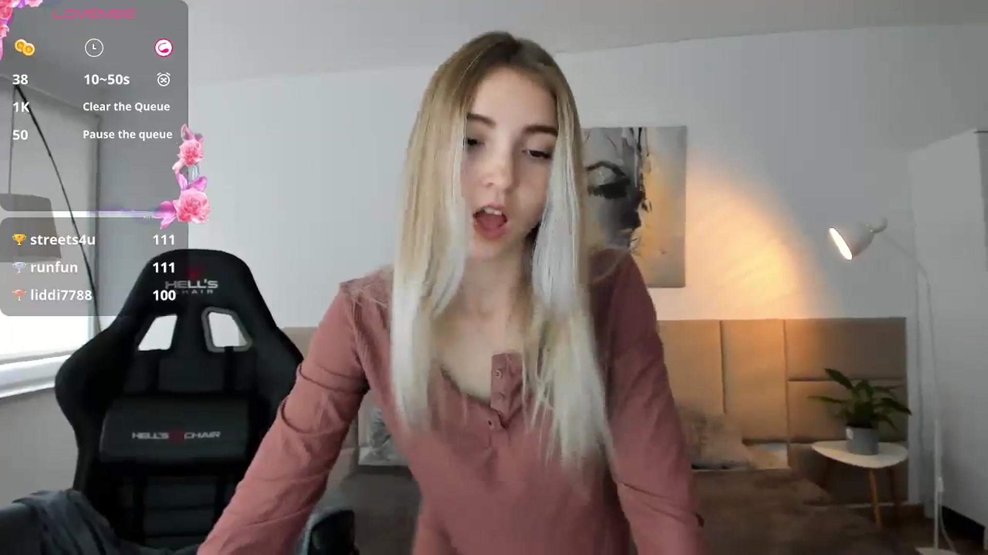 Gallery image thumbnail from Daisyy's myfreecams stream on, 10/06/2024, 13:29 image 12 of 20