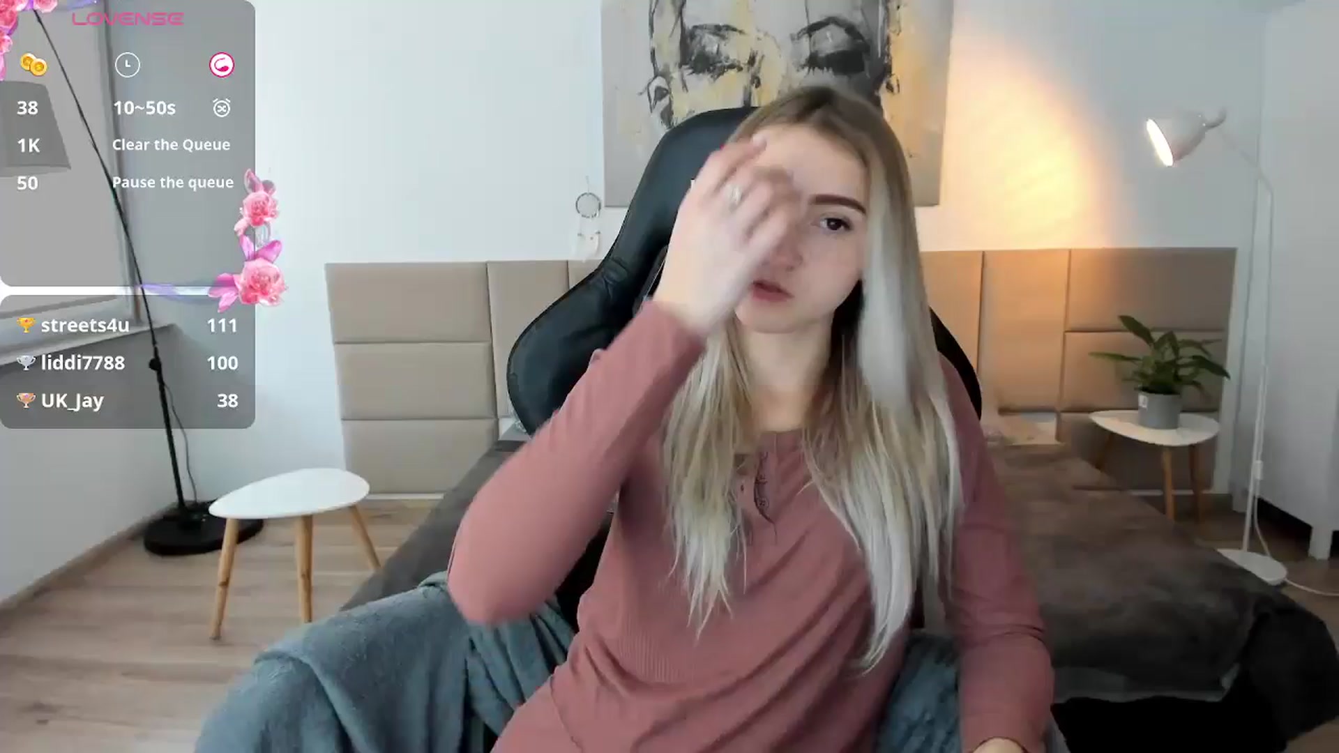 Gallery image thumbnail from Daisyy's myfreecams stream on, 10/06/2024, 13:29 image 5 of 20