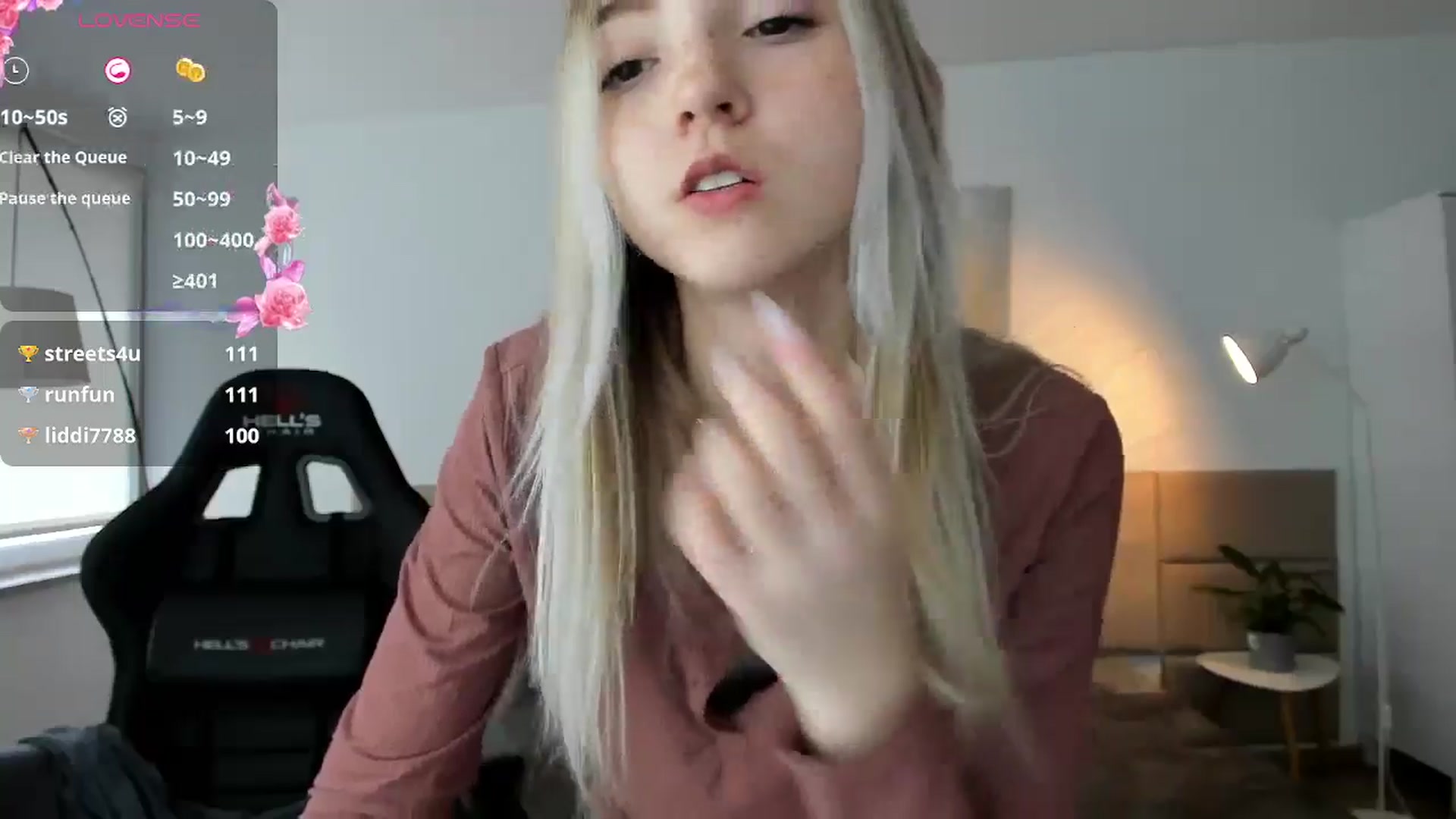 Gallery image thumbnail from Daisyy's myfreecams stream on, 10/06/2024, 13:29 image 14 of 20