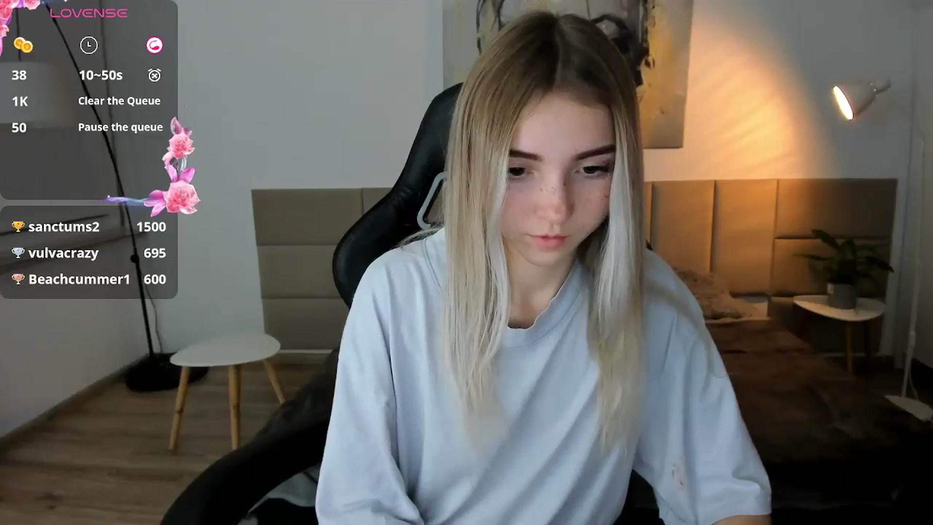 Gallery image thumbnail from Daisyy's myfreecams stream on, 10/06/2024, 20:01 image 2 of 20