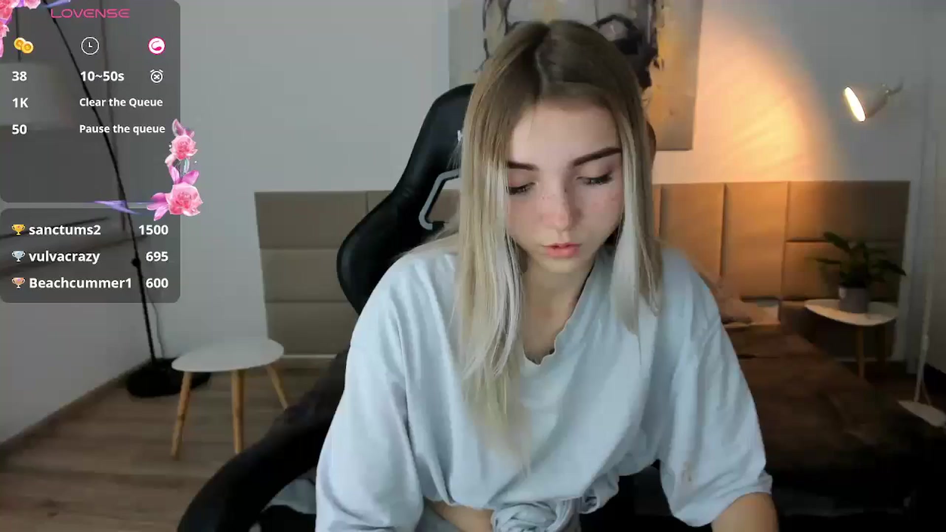 Gallery image thumbnail from Daisyy's myfreecams stream on, 10/06/2024, 20:01 image 14 of 20