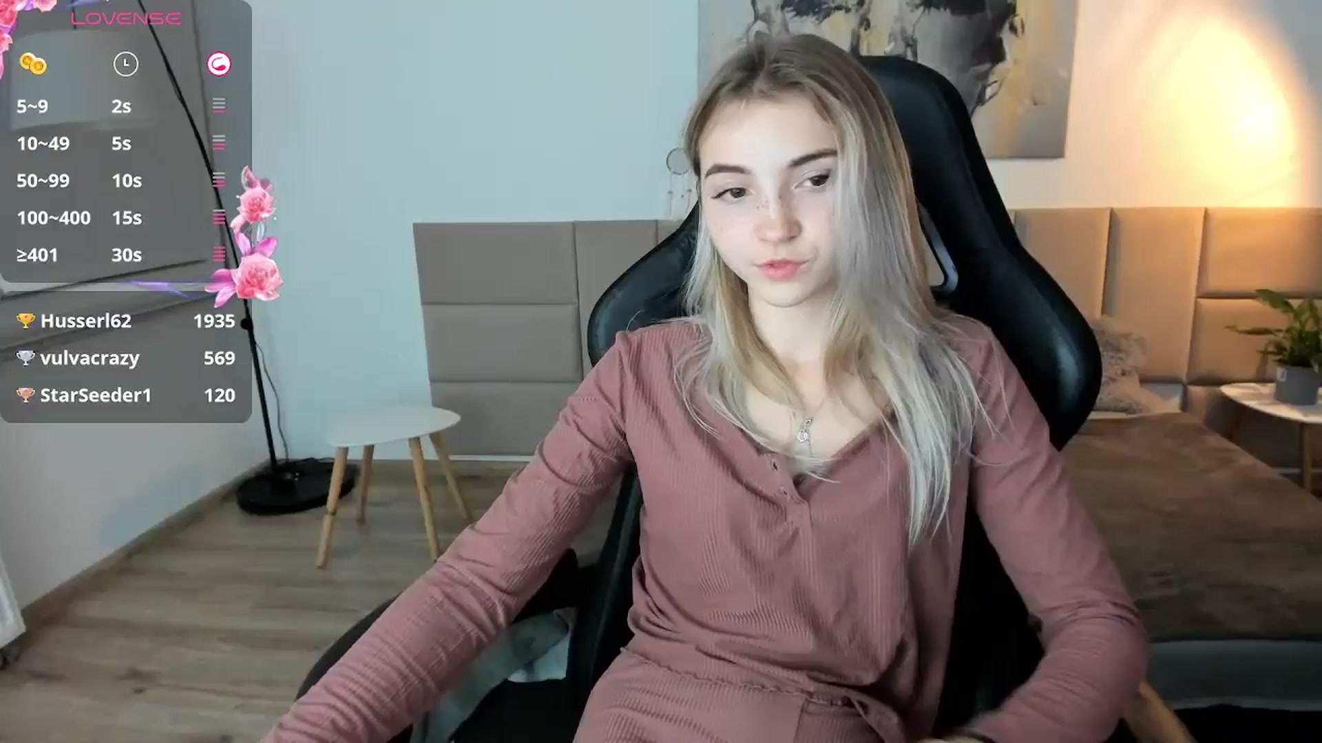 Gallery image thumbnail from Daisyy's myfreecams stream on, 10/08/2024, 20:52 image 8 of 20