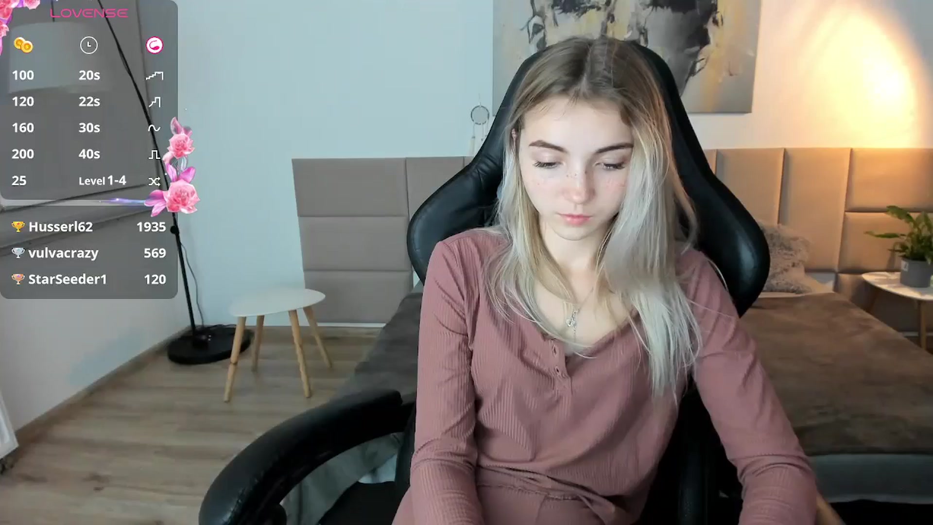 Gallery image thumbnail from Daisyy's myfreecams stream on, 10/08/2024, 20:52 image 12 of 20