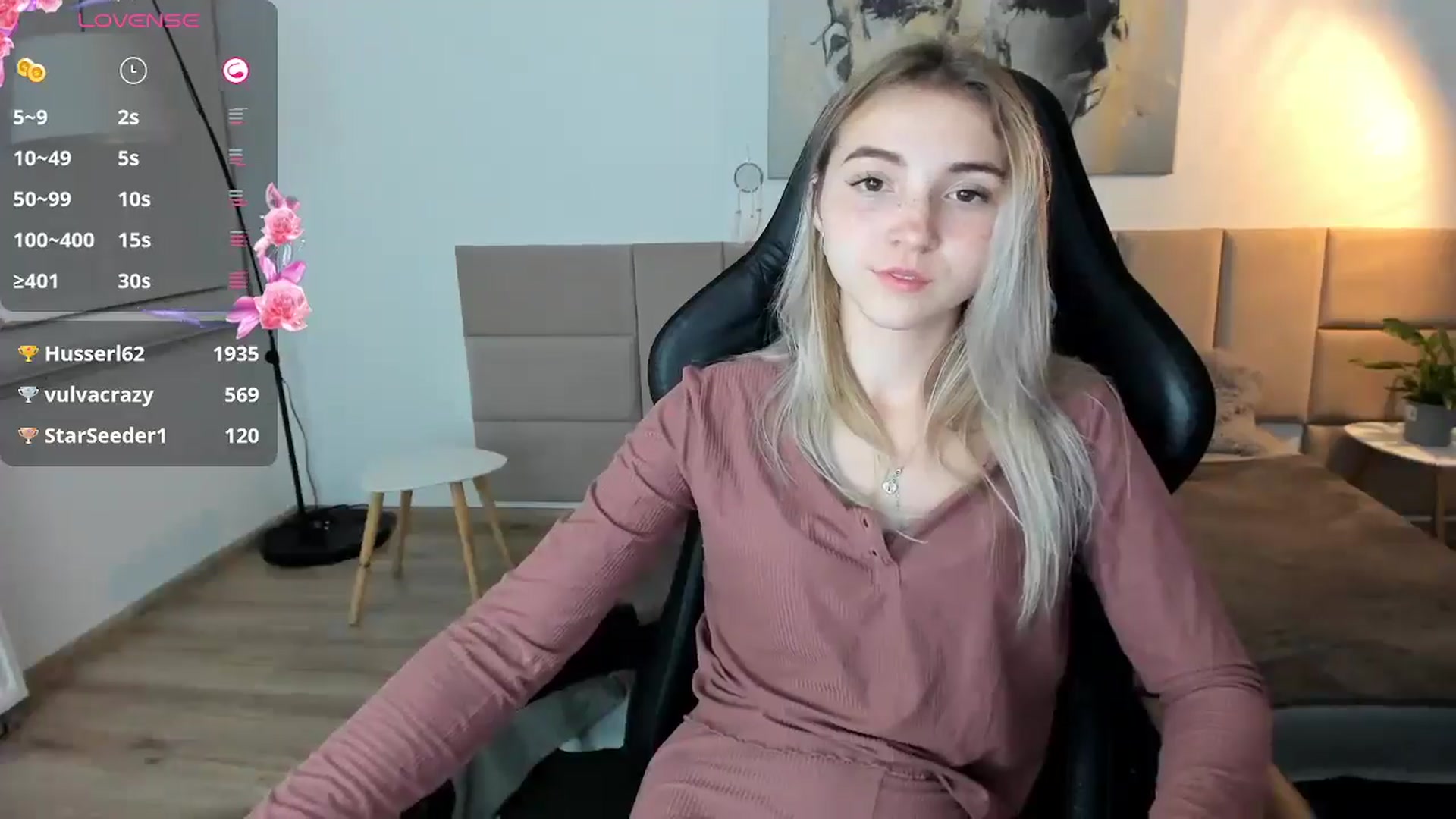 Gallery image thumbnail from Daisyy's myfreecams stream on, 10/08/2024, 20:52 image 9 of 20