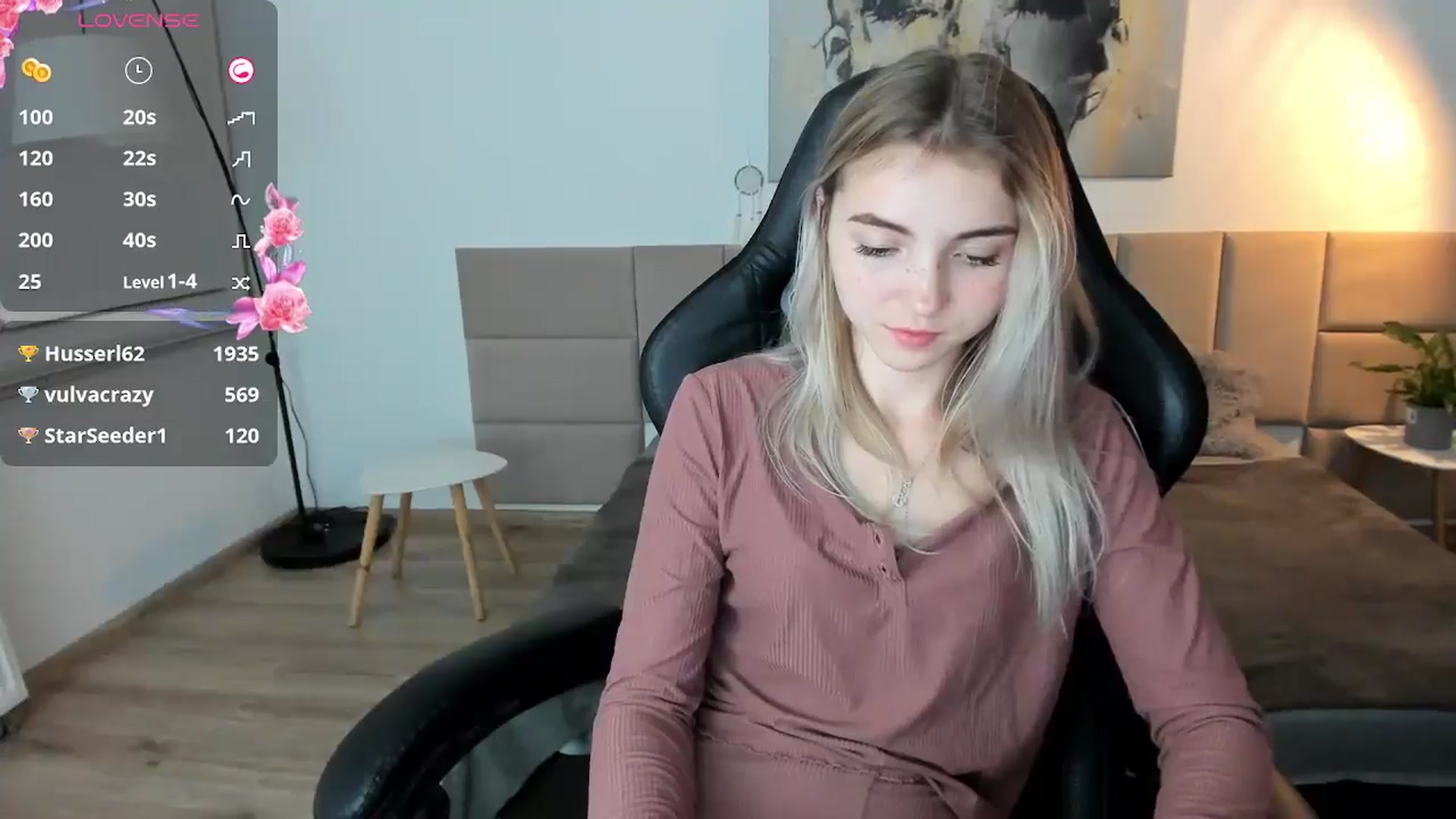 Gallery image thumbnail from Daisyy's myfreecams stream on, 10/08/2024, 20:52 image 11 of 20