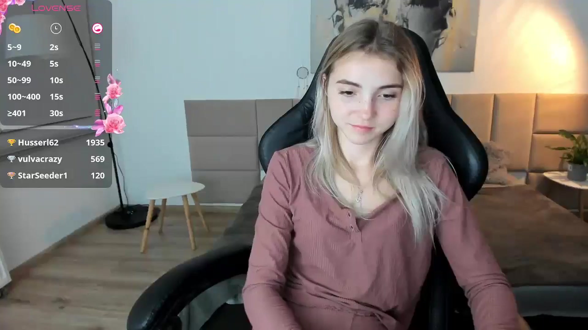 Gallery image thumbnail from Daisyy's myfreecams stream on, 10/08/2024, 20:52 image 10 of 20