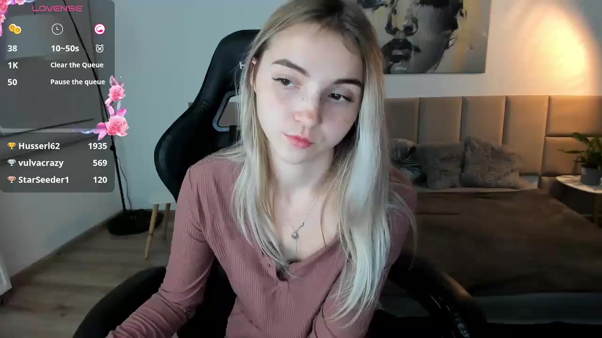 Gallery image thumbnail from Daisyy's myfreecams stream on, 10/08/2024, 20:52 image 13 of 20