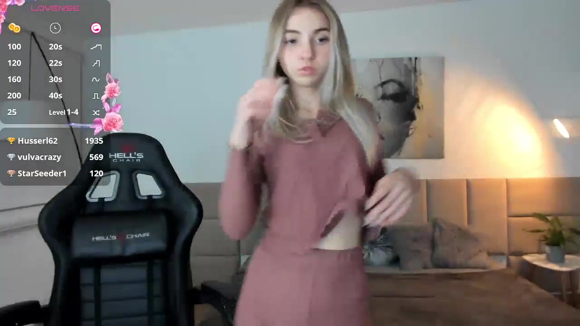 Gallery image thumbnail from Daisyy's myfreecams stream on, 10/08/2024, 21:21 image 3 of 20