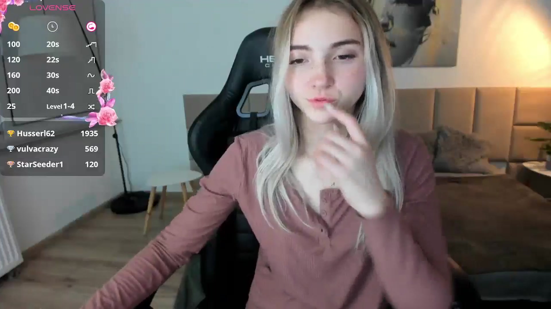 Gallery image thumbnail from Daisyy's myfreecams stream on, 10/08/2024, 21:21 image 7 of 20