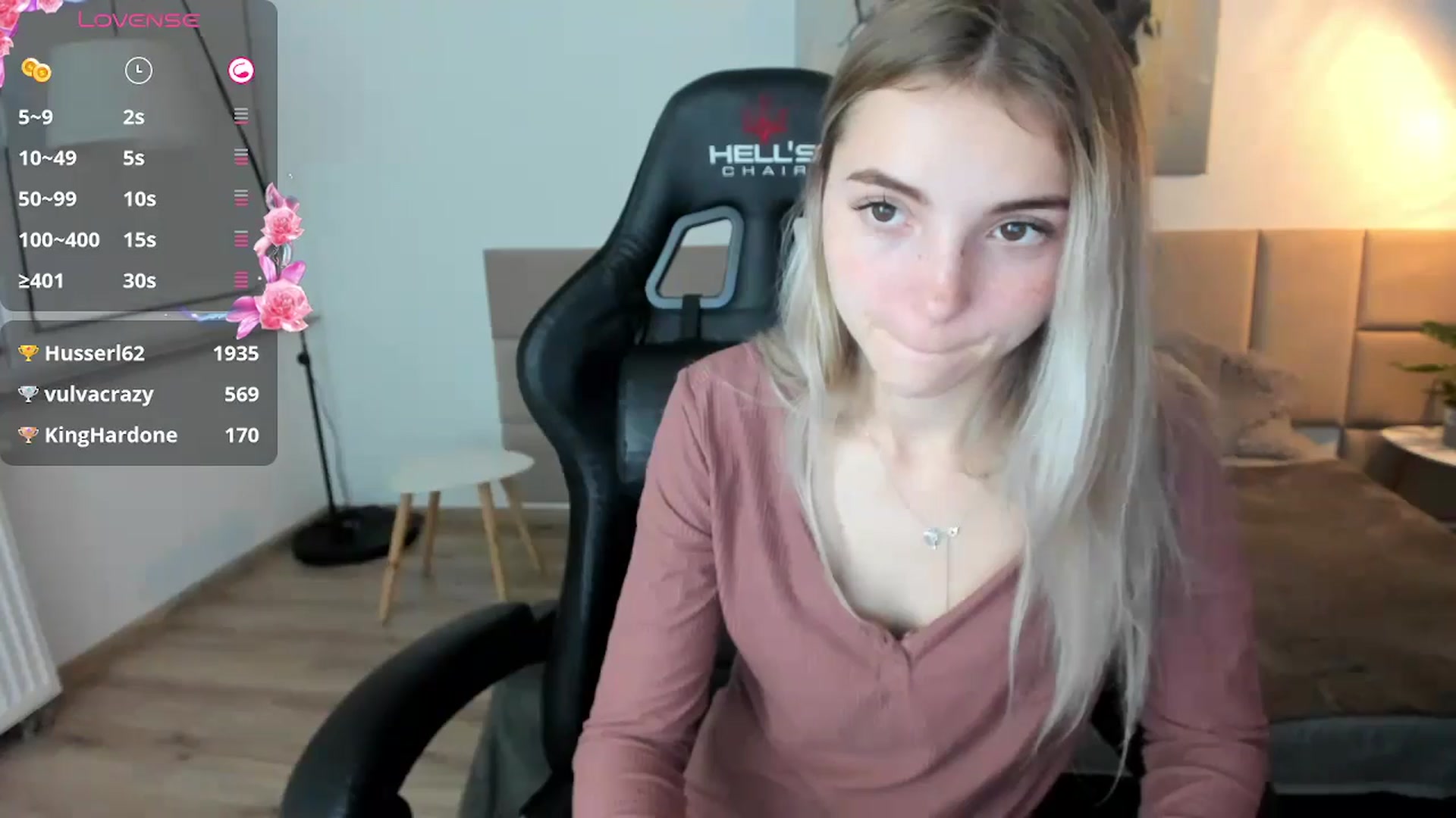 Gallery image thumbnail from Daisyy's myfreecams stream on, 10/08/2024, 21:21 image 10 of 20