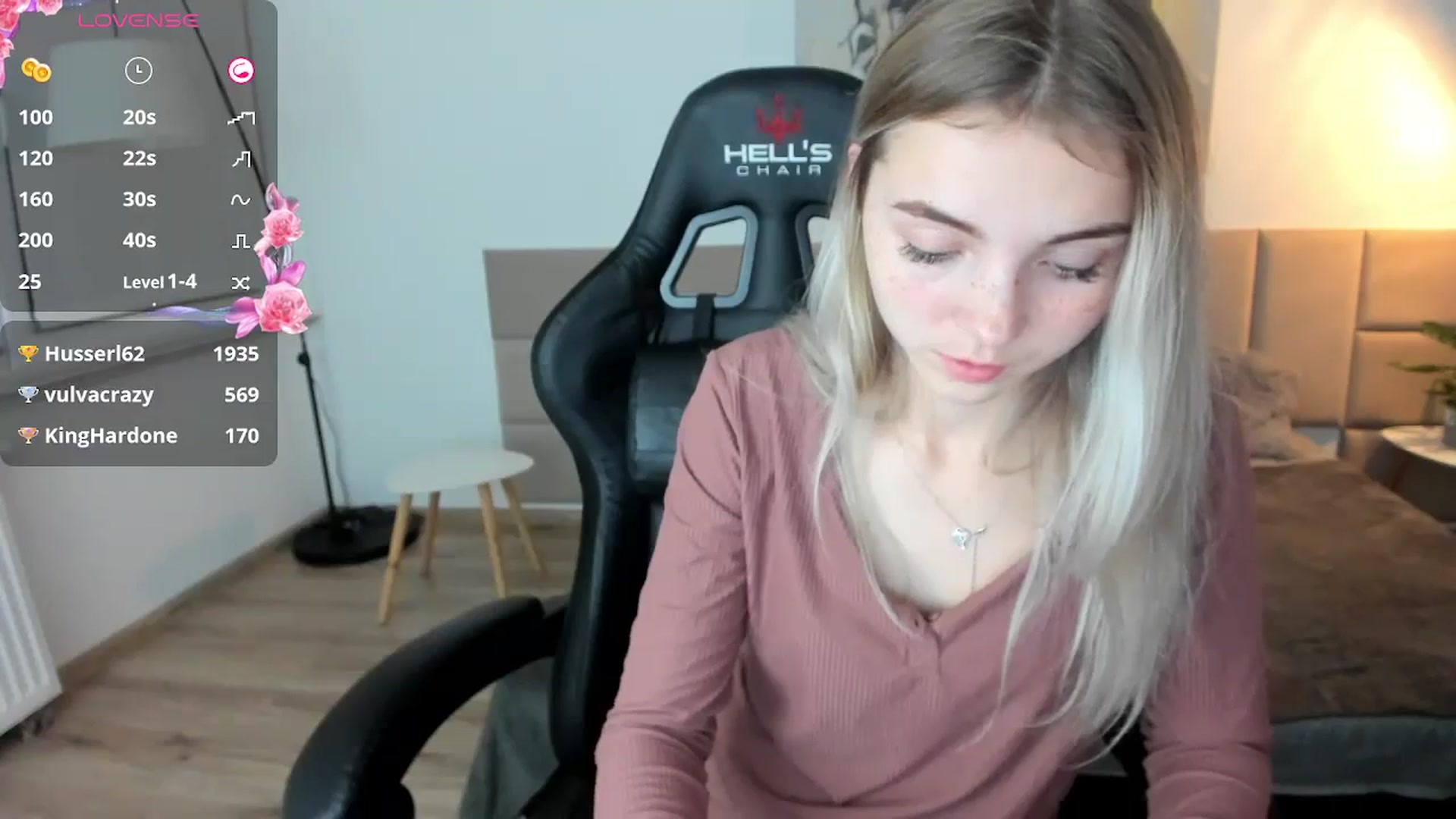Gallery image thumbnail from Daisyy's myfreecams stream on, 10/08/2024, 21:21 image 13 of 20