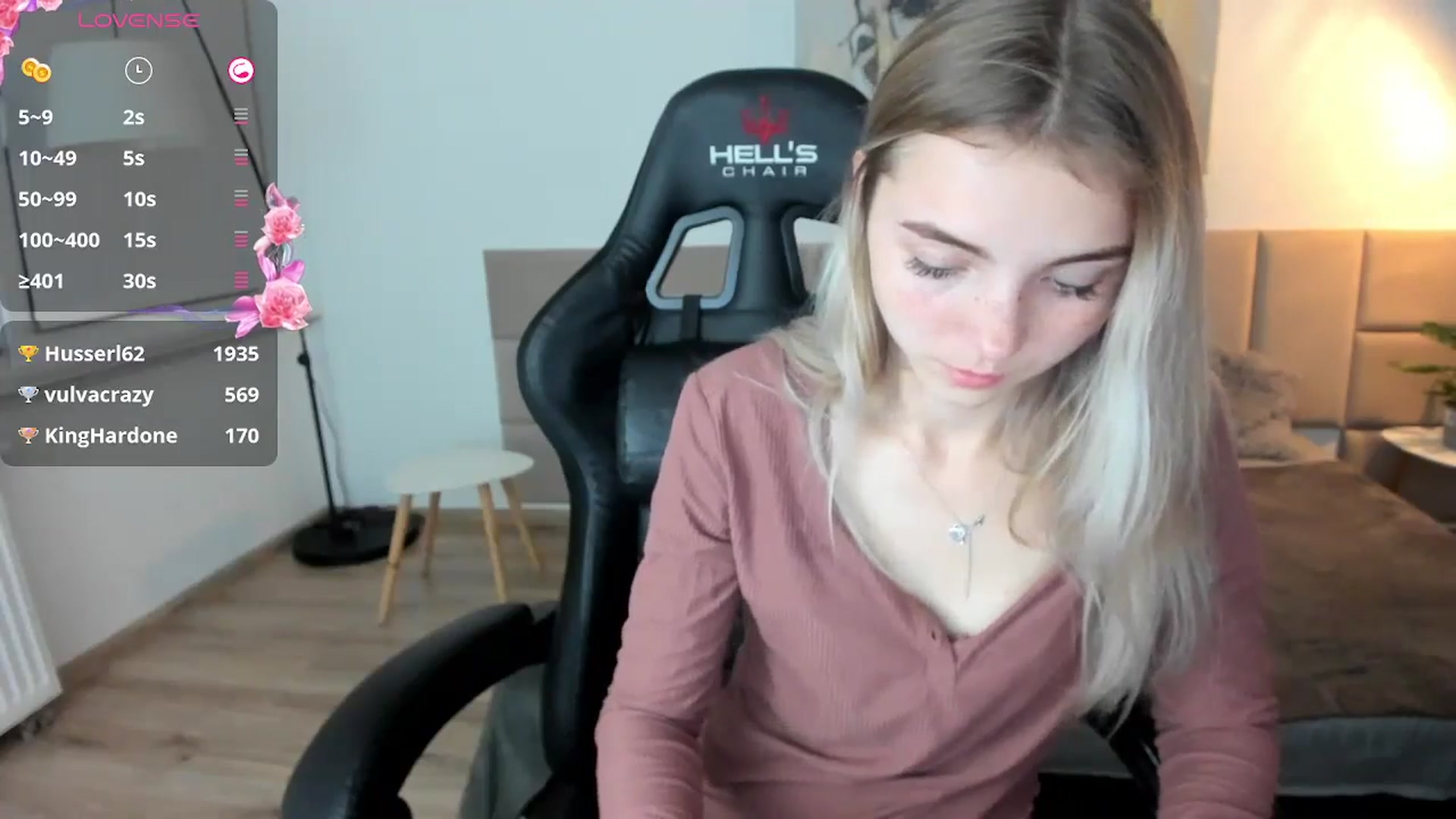 Gallery image thumbnail from Daisyy's myfreecams stream on, 10/08/2024, 21:21 image 9 of 20