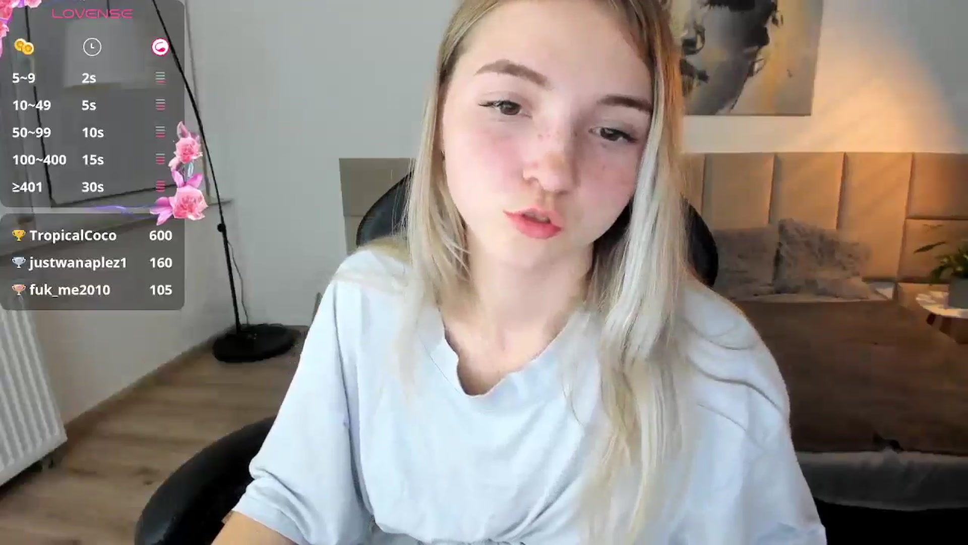 Gallery image thumbnail from Daisyy's myfreecams stream on, 10/09/2024, 21:39 image 3 of 20