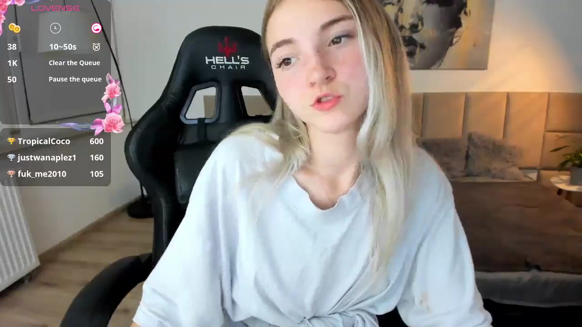 Gallery image thumbnail from Daisyy's myfreecams stream on, 10/09/2024, 21:39 image 2 of 20