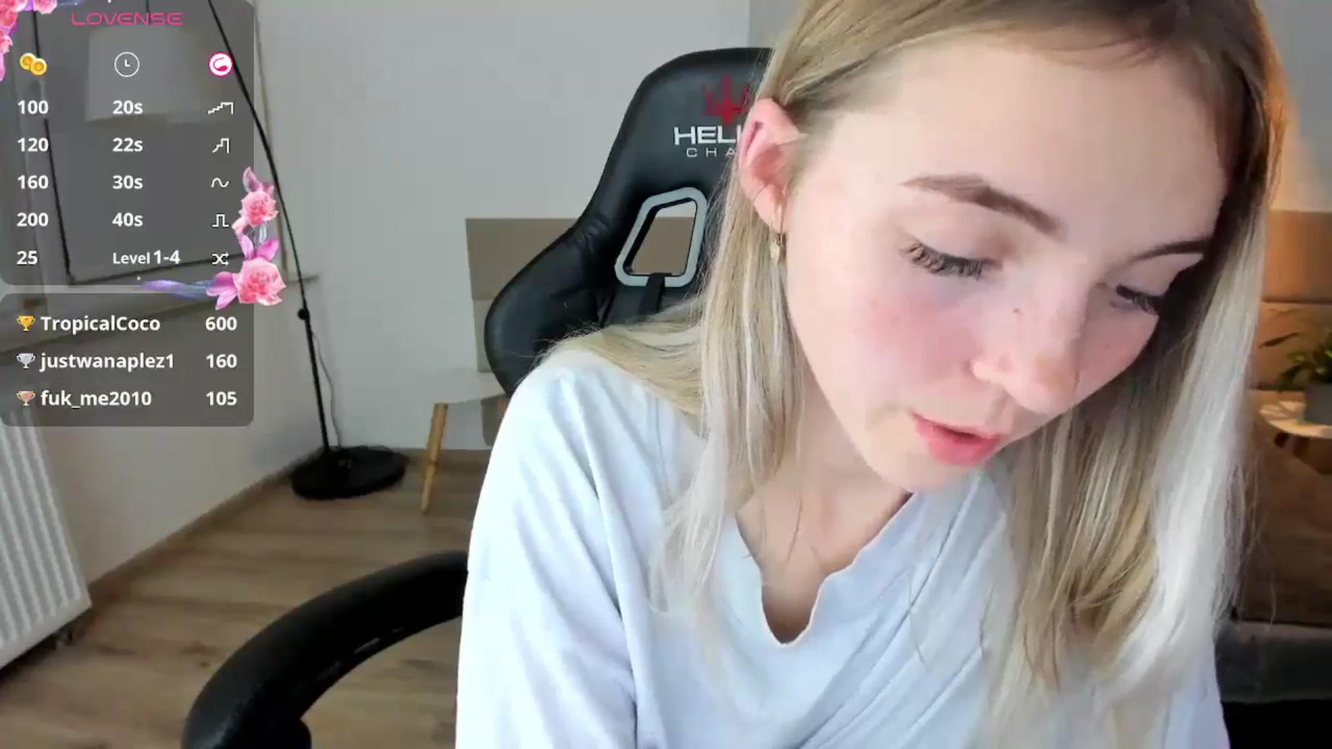 Gallery image thumbnail from Daisyy's myfreecams stream on, 10/09/2024, 21:39 image 4 of 20