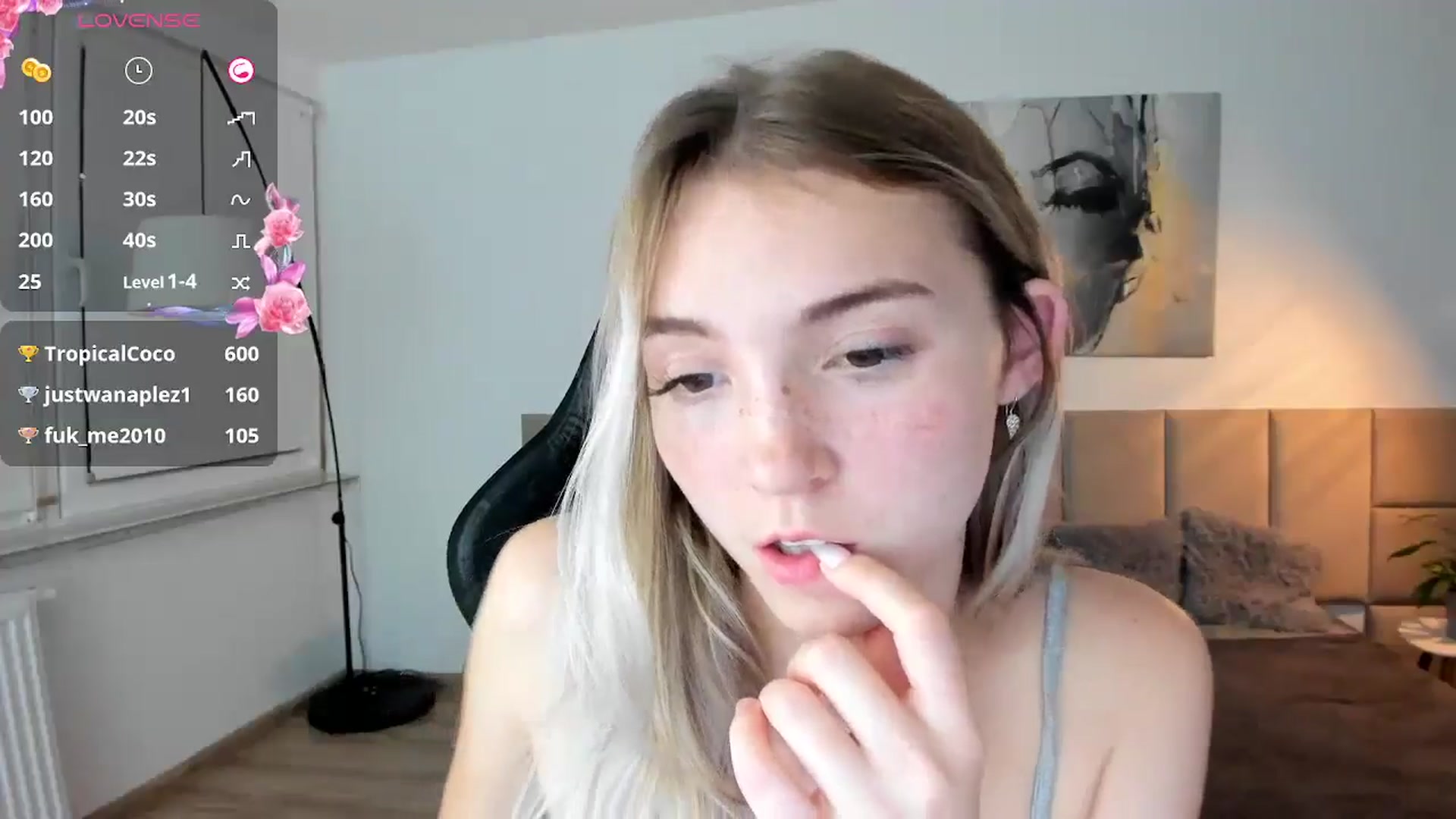 Gallery image thumbnail from Daisyy's myfreecams stream on, 10/09/2024, 21:39 image 9 of 20