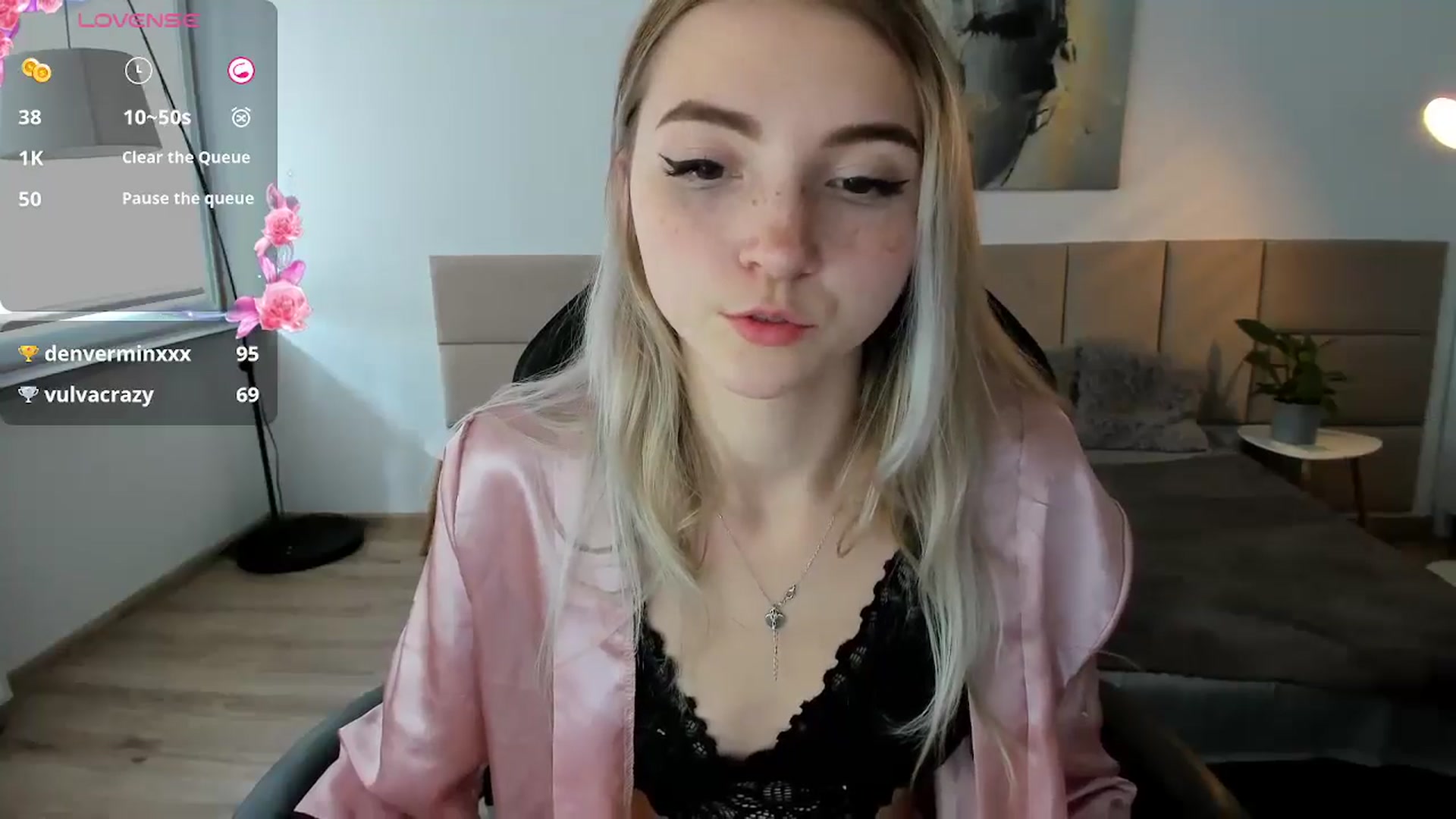 Gallery image thumbnail from Daisyy's myfreecams stream on, 10/11/2024, 14:25 image 3 of 20