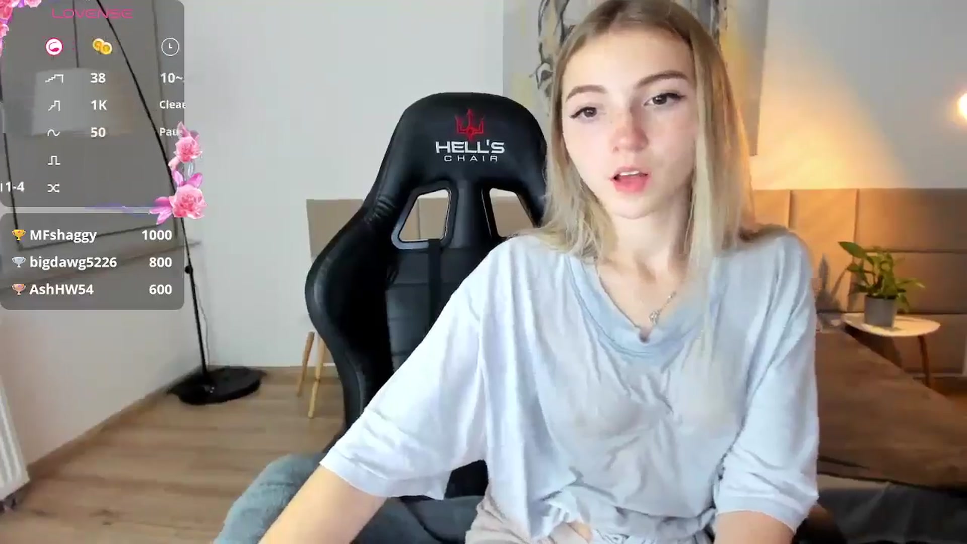 Gallery image thumbnail from Daisyy's myfreecams stream on, 10/12/2024, 21:10 image 11 of 20