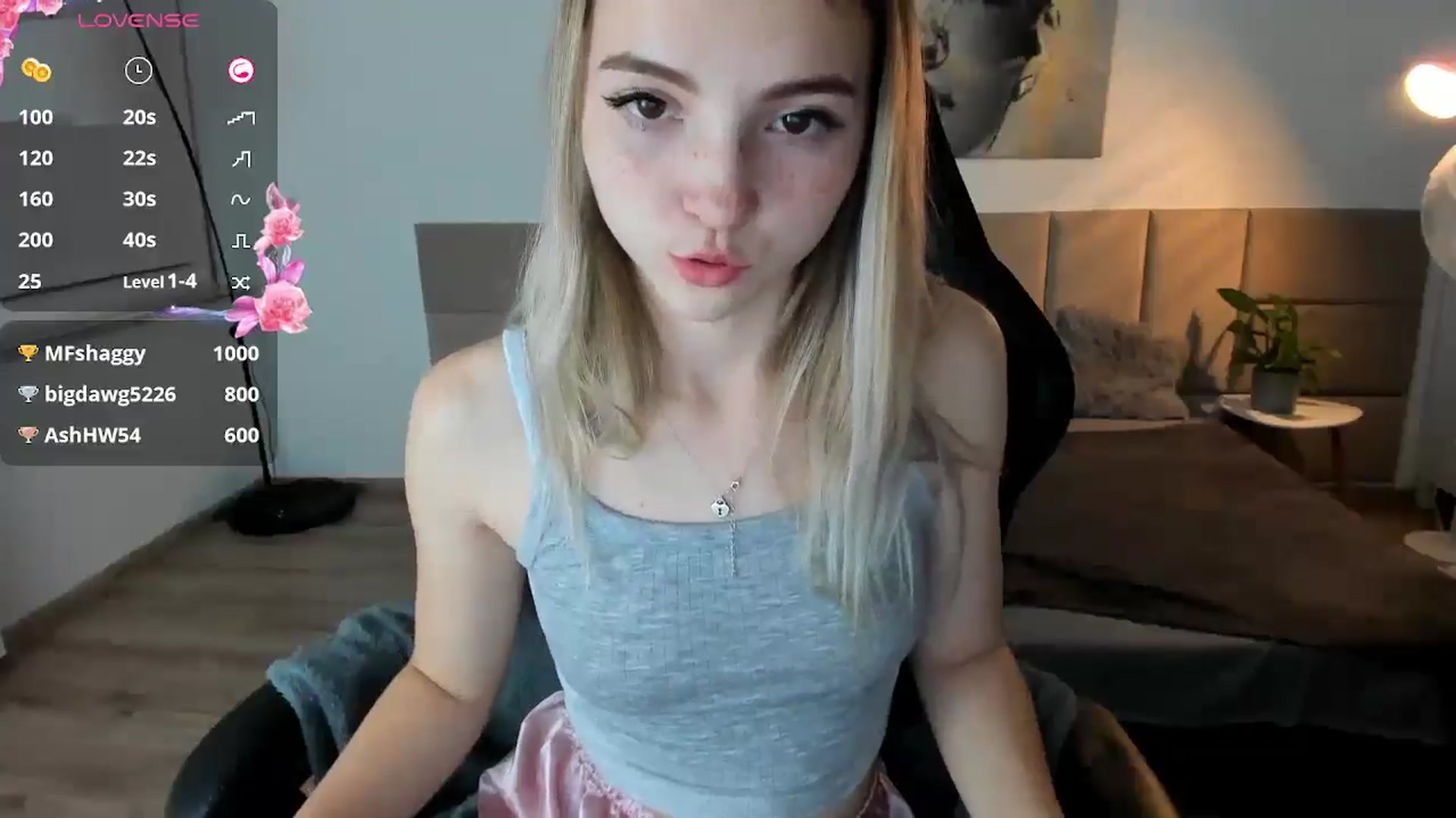 Gallery image thumbnail from Daisyy's myfreecams stream on, 10/12/2024, 21:10 image 4 of 20