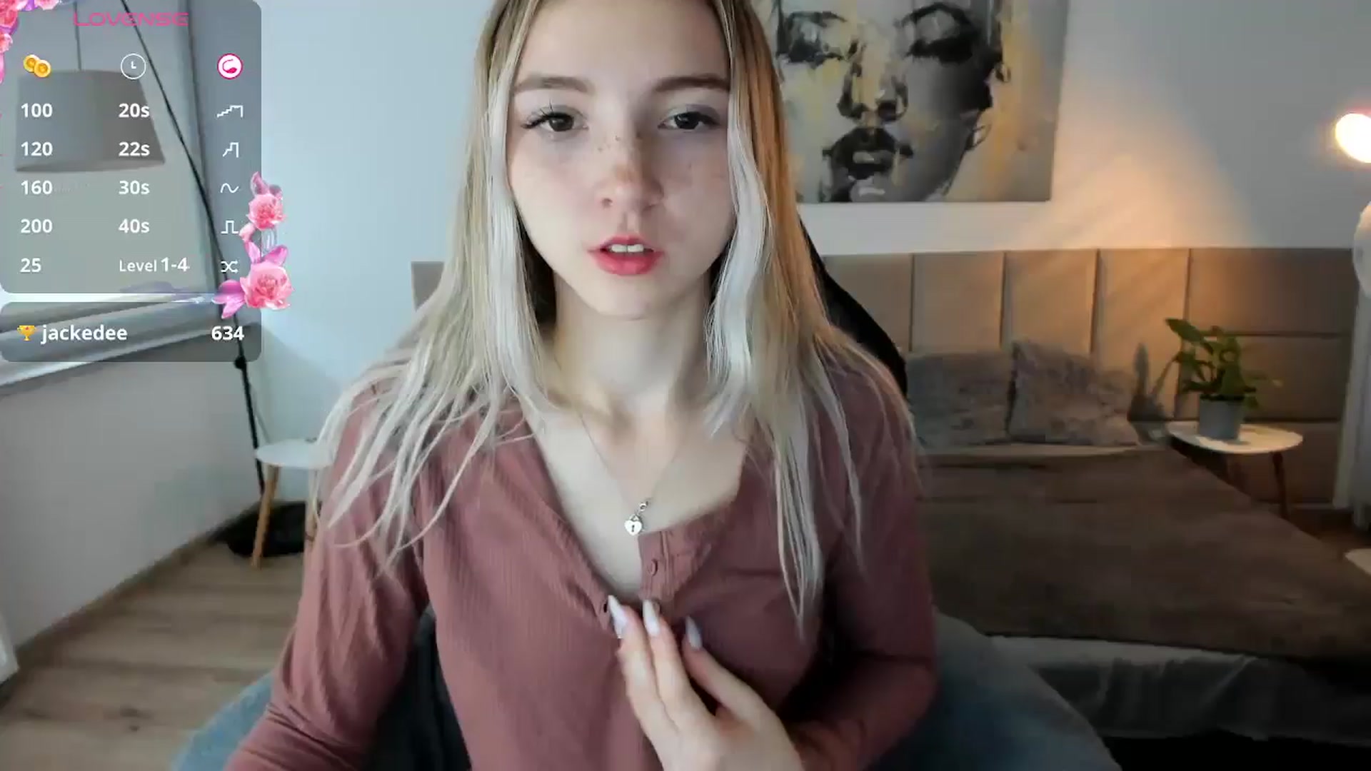 Gallery image thumbnail from Daisyy's myfreecams stream on, 10/13/2024, 13:15 image 6 of 20