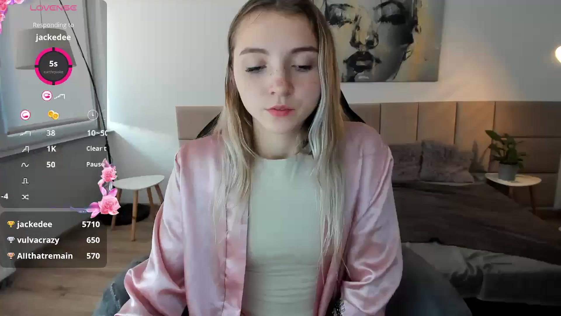 Gallery image thumbnail from Daisyy's myfreecams stream on, 10/13/2024, 15:07 image 11 of 20