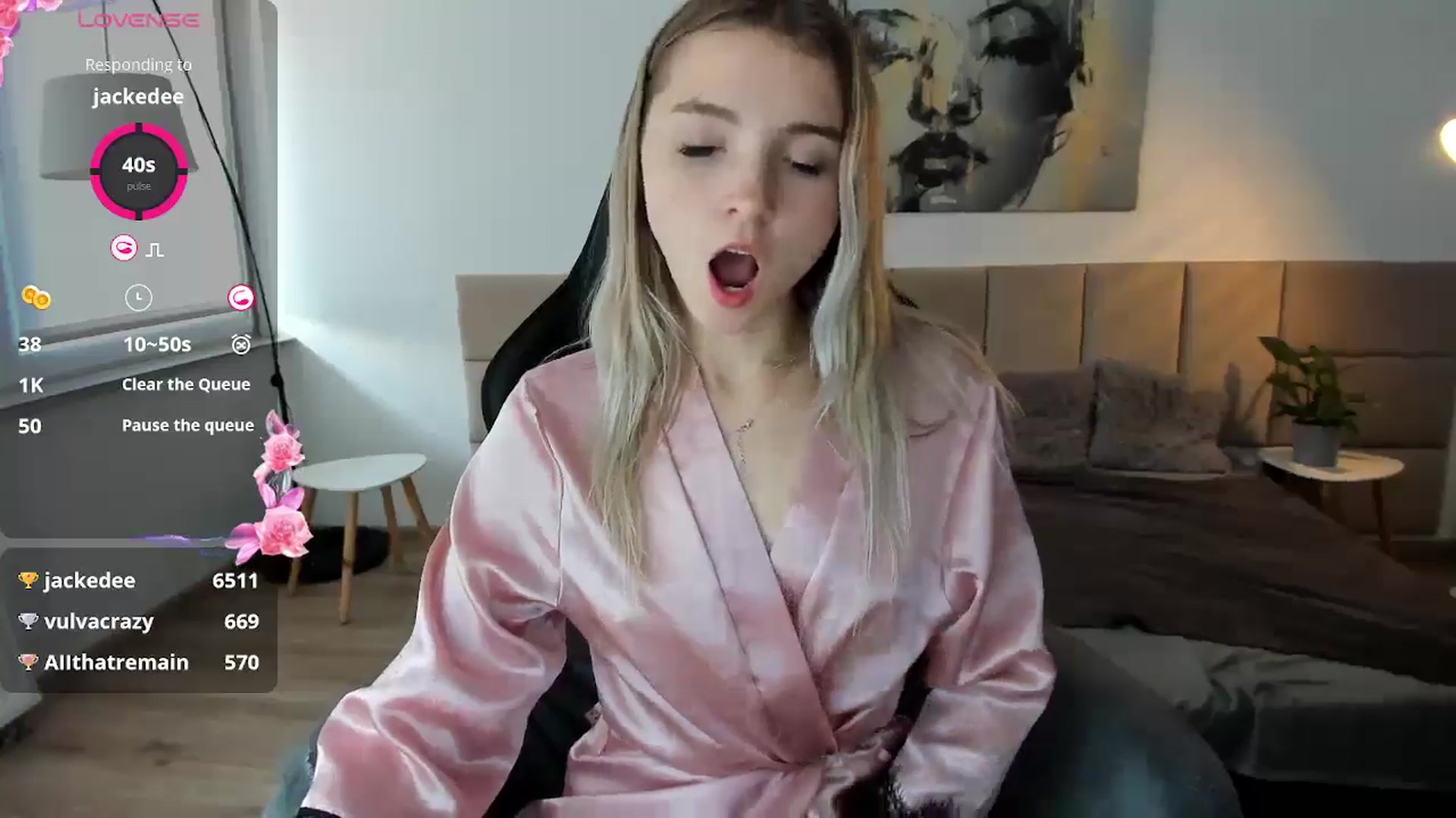 Gallery image thumbnail from Daisyy's myfreecams stream on, 10/13/2024, 15:07 image 17 of 20