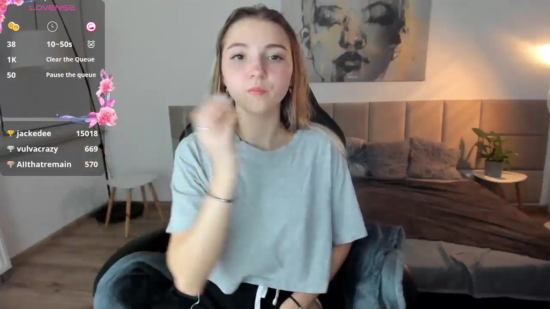 Gallery image thumbnail from Daisyy's myfreecams stream on, 10/13/2024, 17:09 image 4 of 20
