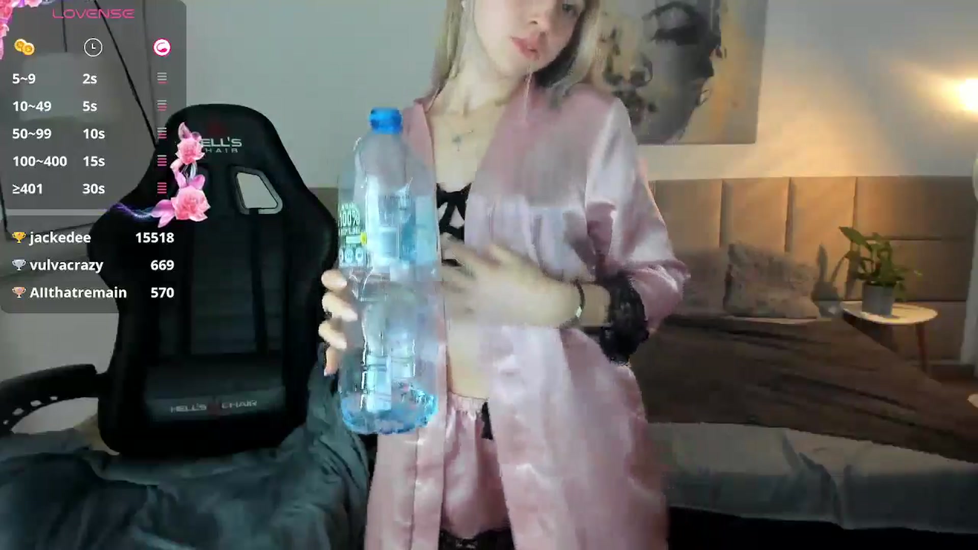 Gallery image thumbnail from Daisyy's myfreecams stream on, 10/13/2024, 17:09 image 8 of 20