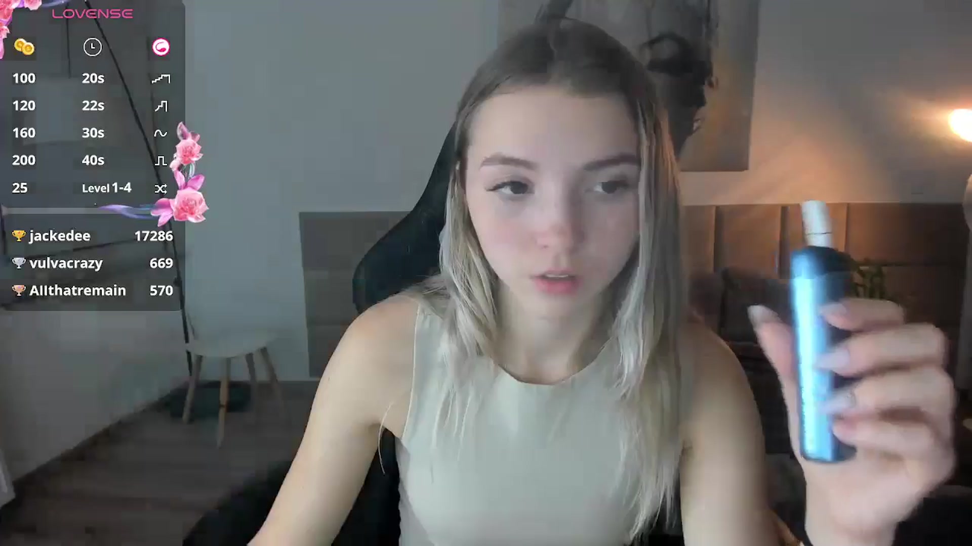 Gallery image thumbnail from Daisyy's myfreecams stream on, 10/13/2024, 17:41 image 4 of 20