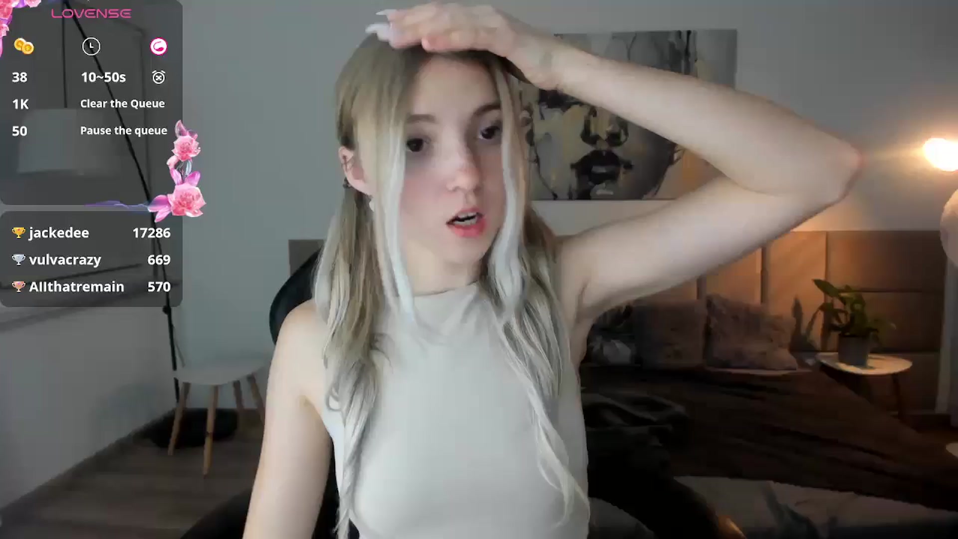 Gallery image thumbnail from Daisyy's myfreecams stream on, 10/13/2024, 18:01 image 7 of 20