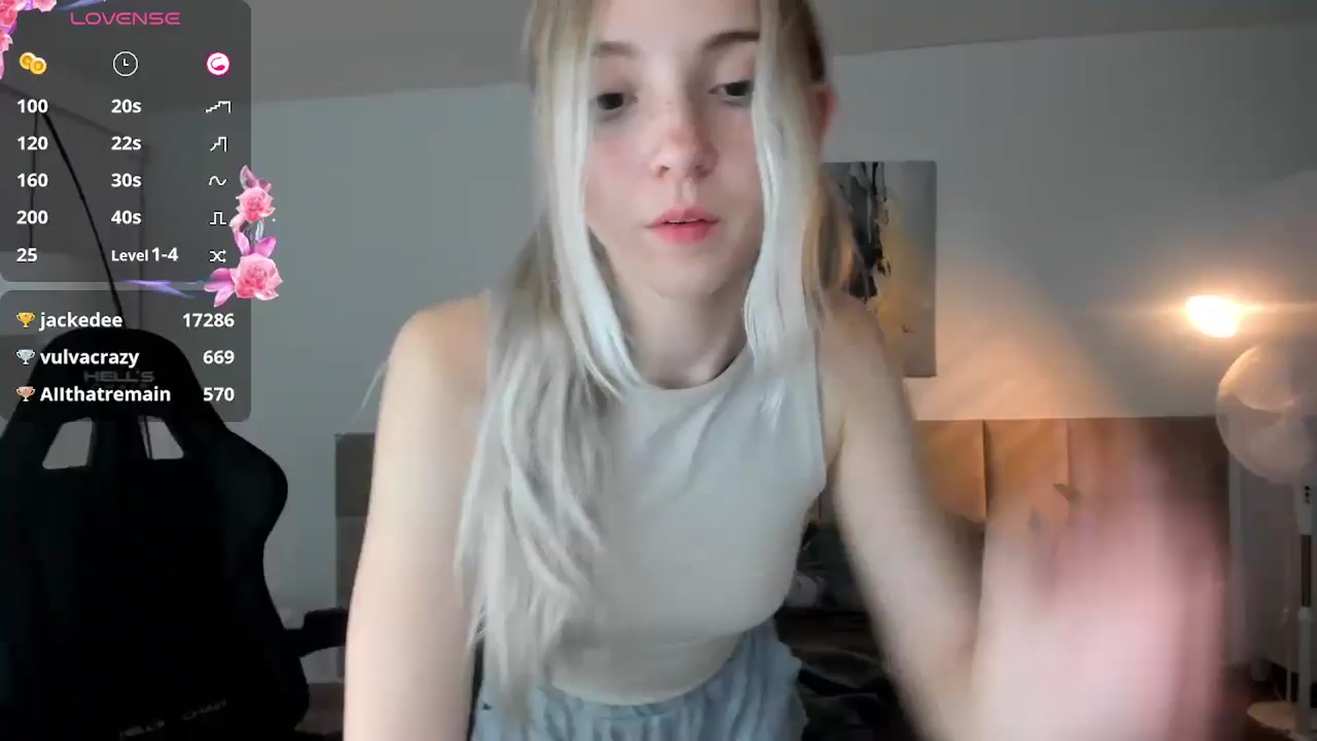 Gallery image thumbnail from Daisyy's myfreecams stream on, 10/13/2024, 18:01 image 2 of 20